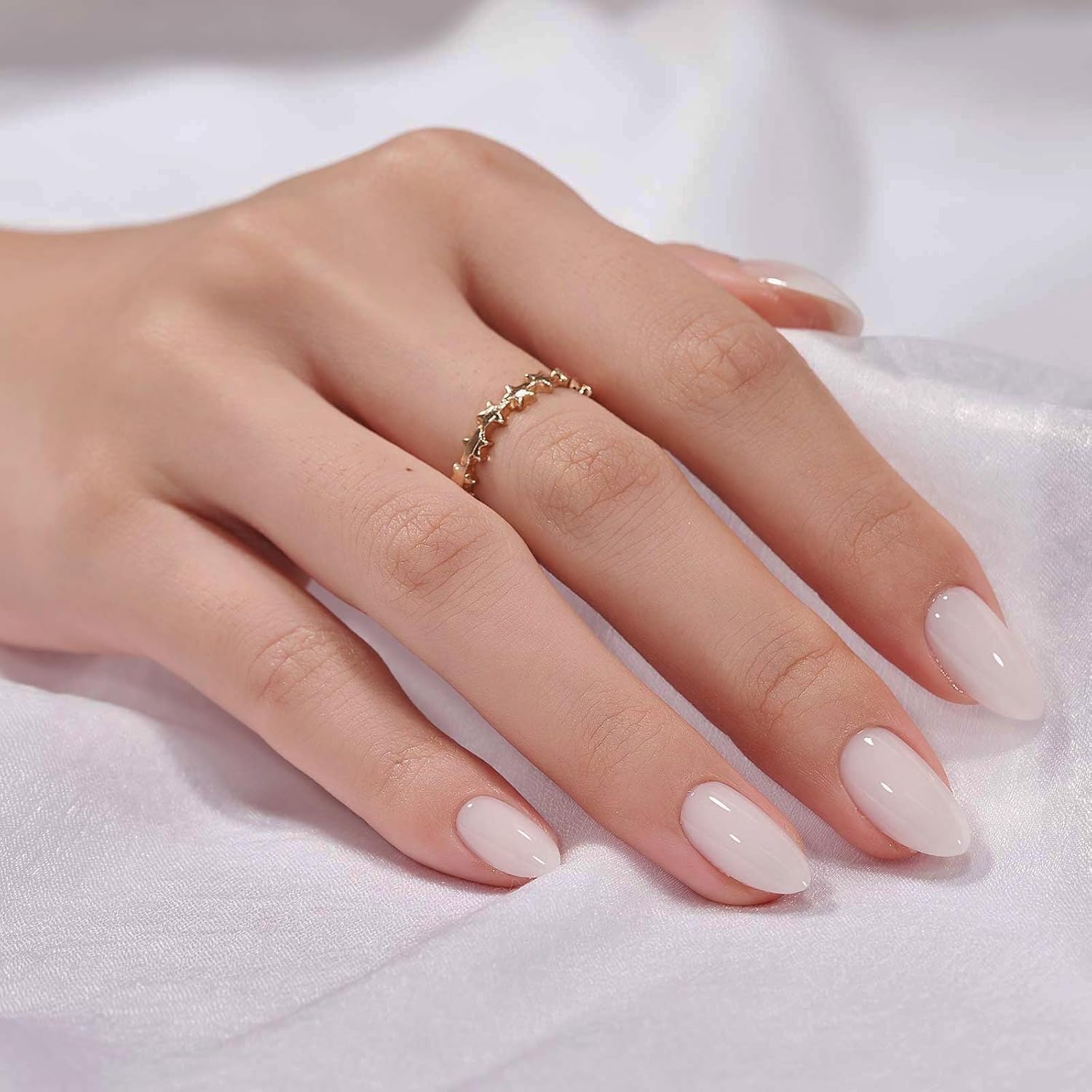 BTArtbox Press On Nails, Cream Puff, Short Almond, Ombre Off White, 32Ct | 2+ Weeks Wear, Salon-Quality Natural Nails, 10-Minute Easy Daily Application, Fast Removal, 16 Sizes, All-in-One Complete Kit