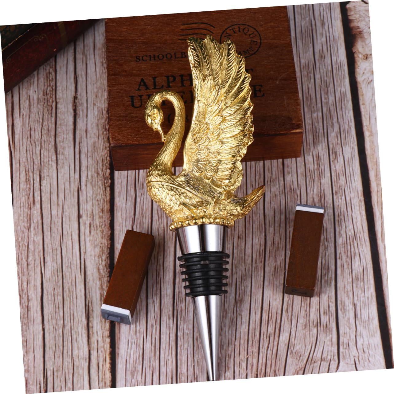 Animal Wine Aerator Swan Shape Zinc Alloy Wine Cork Holder Bottle Stopper Pourer