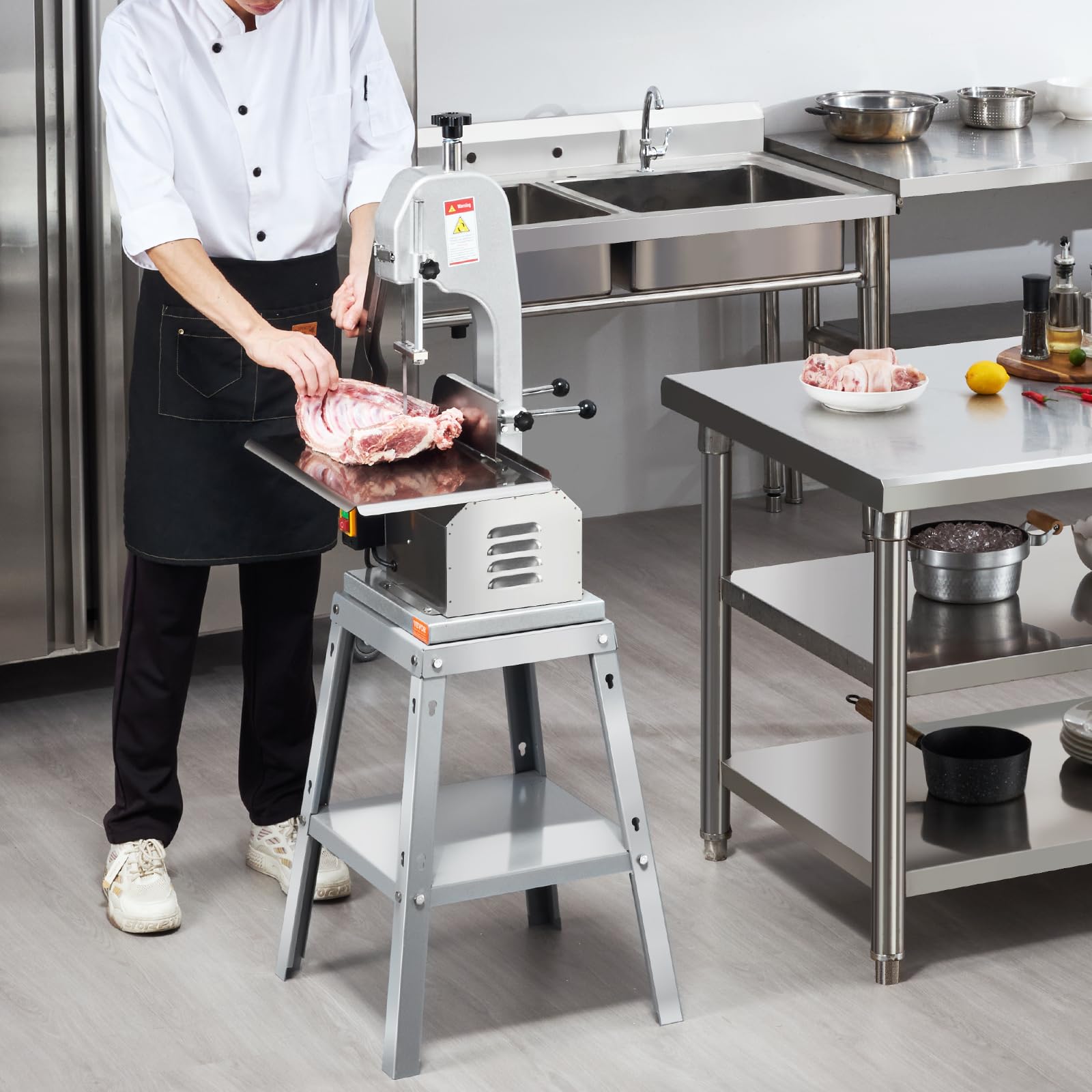 VEVOR kommerzielle elektrische Fleischbandsäge Knochenschneidemaschine, 850 W vertikale Knochensäge, 380 x 485 mm Werkbank, Gefrierfleischschneider mit 5 Klingen für Rippchen, Schweinefleisch