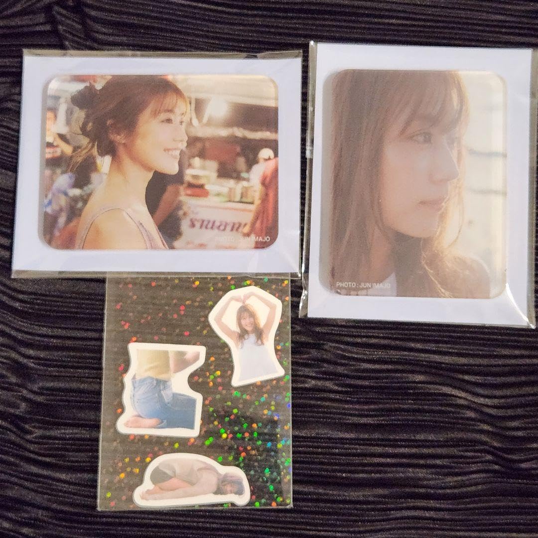 Amazon.co.jp: 有村架純 写真集 sou. 展覧会 グッズ : おもちゃ