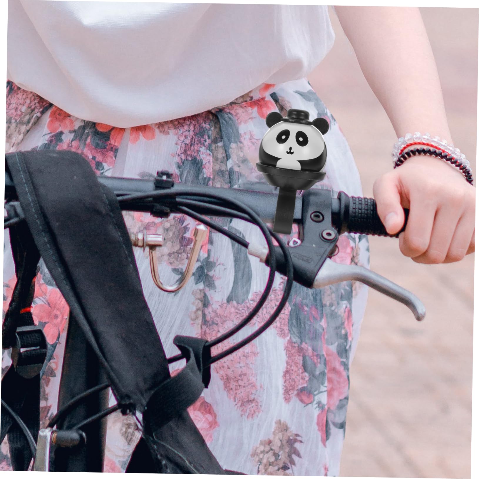 Abaodam 5 Pièces Cloche de Vélo Cartoon Portable pour Garçon Fille Accessoire Pratique pour Vélos et Trottinettes Design Mignon Noir et Blanc Panda