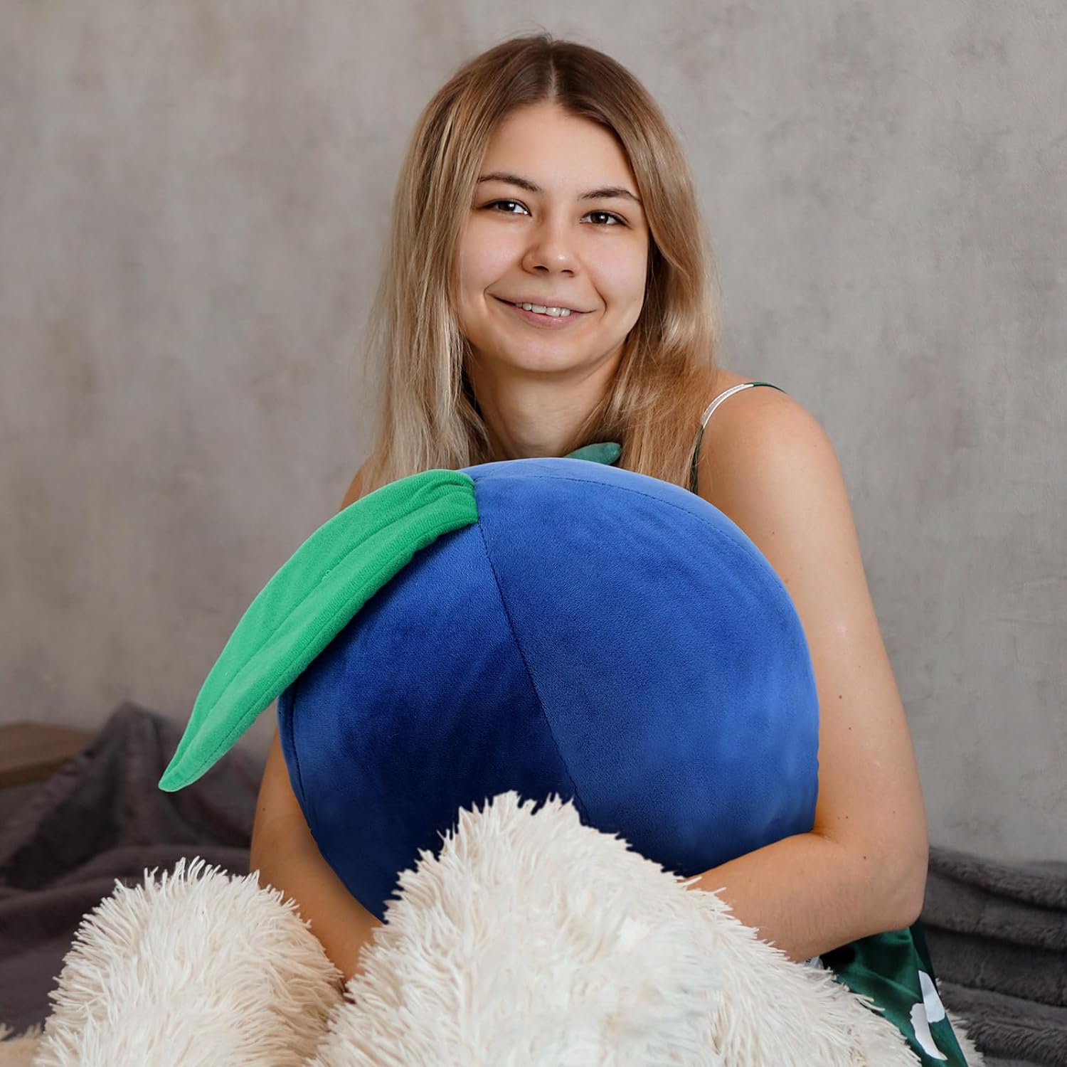 Beeveer Decorative Cute Blueberry Plush Pillow Kawaii Fruit Gifts Stuff Hugging Plushies Gift Soft Novelty Pillow Cushion Seat Decor for Gift Home Decor