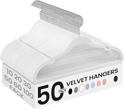 SONGMICS UCRF029W05 - Paquete de 50 ganchos de terciopelo antideslizantes para trajes con muescas para el hombro, barra para pantalones, gancho