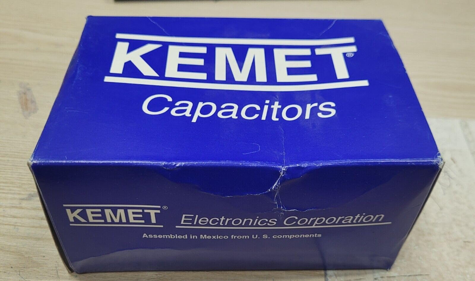 (10 PCS) C317C103K1R5CA KEMET