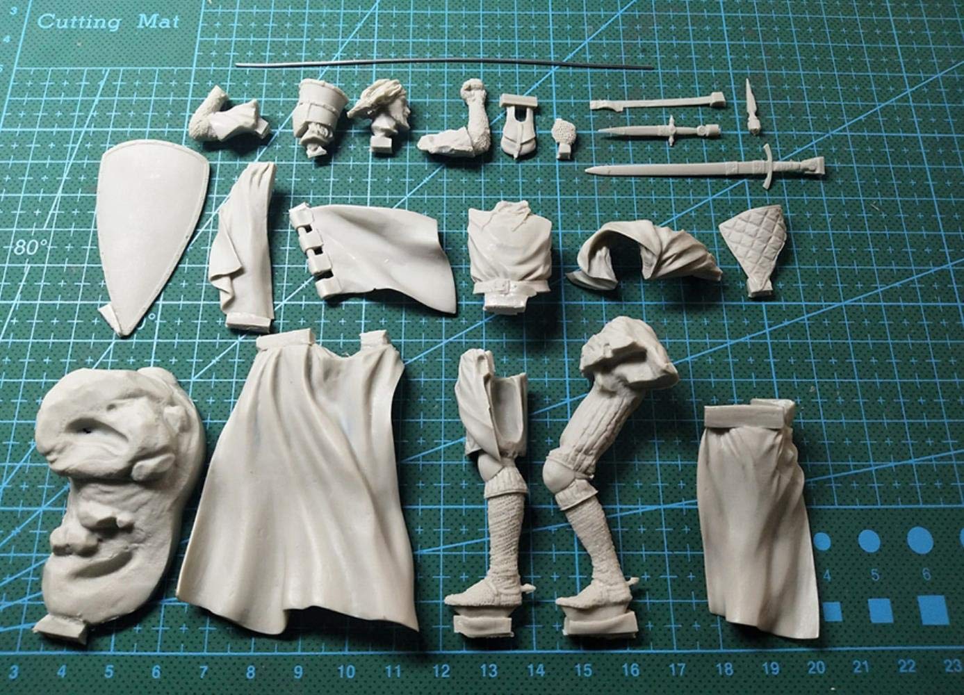 Assemblaggio Non Dipinto Scala 1/18 90 Mm Cavaliere del Santo Sepolcro - Kit Miniatura Modello Storico in Resina da 90 Mm