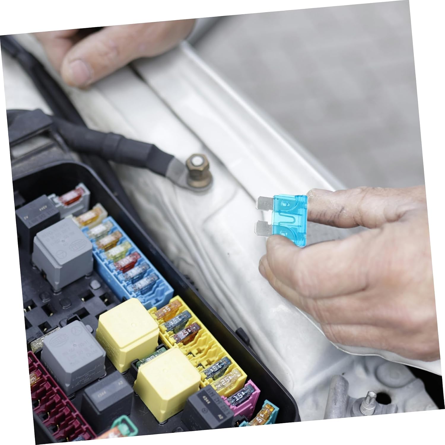 LIFKOME 180 Pcs Mini Automotive Fuse Assortment Kit with Storage Box Reliable Replacement for Cars Rvs and Trucks Made of High Conductivity Material
