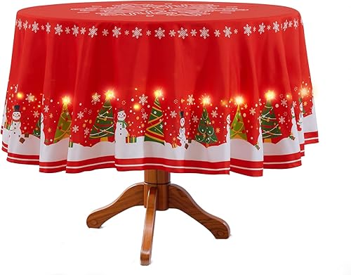 Miniatura 3 de Besutolife Mantel redondo de Navidad con luces de 60 pulgadas, cubierta de mesa de tela roja, estampado de árboles de muñeco de nieve, copos de