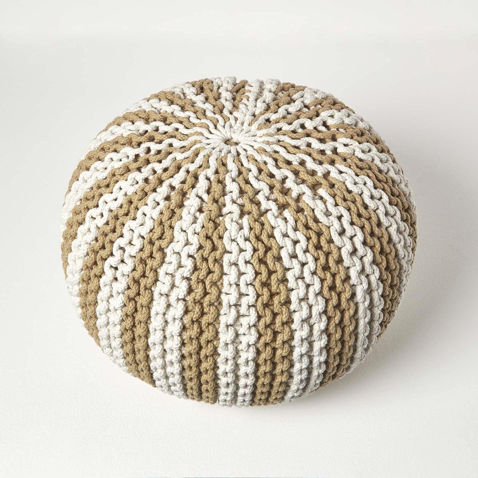 Homescapes Pouf, leinen-weiß gestreifter Strickpouf, rundes Bodenkissen 35 x 40 cm, dekorativer Fußhocker mit grob gestricktem Bezug aus 100% Baumwolle, Strickpuff/Strickhocker