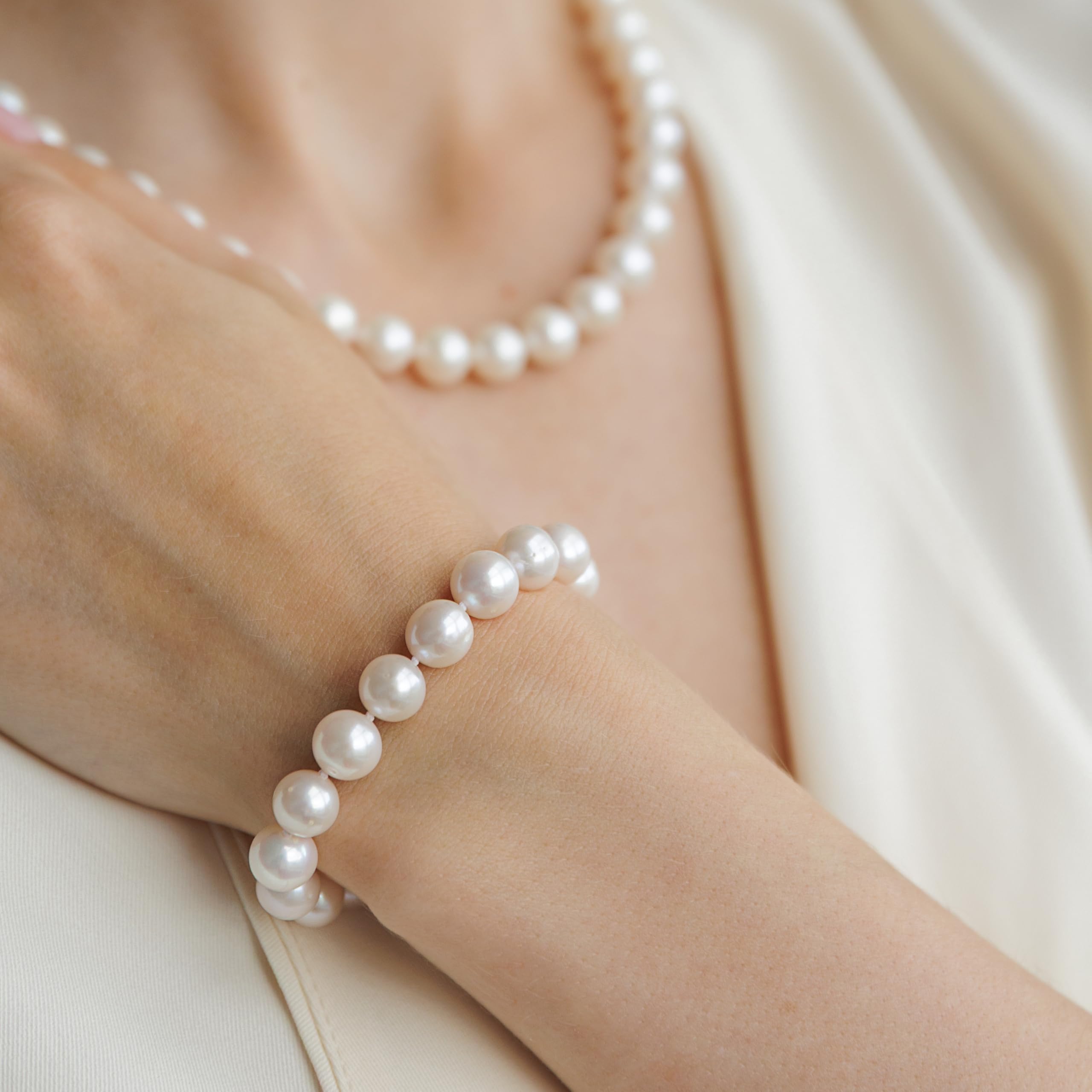 Gaura Perlenarmband weiß – Runde Süßwasserperlen 8,5–9,5 mm • 925 Silber rhodiniert • 19–22 cm verstellbar • Elegantes Armband