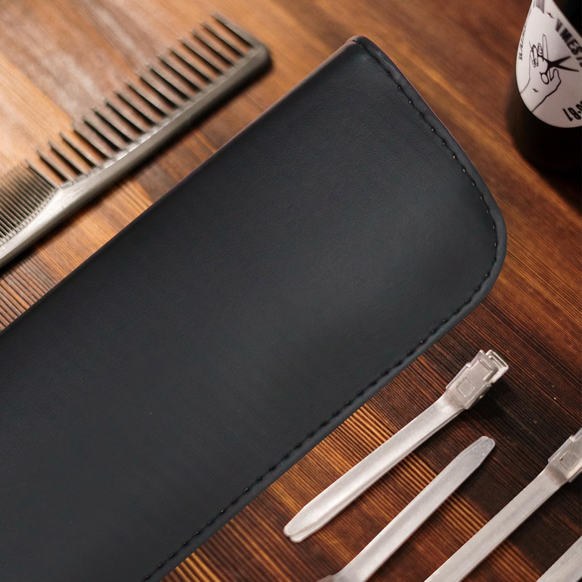 Abaodam 1set Professional Hair Cutting Scissors Kit with Thinning Shears Comb and Clips Ergonomic Grip Barber Tool for Salon and Home Hairdressing