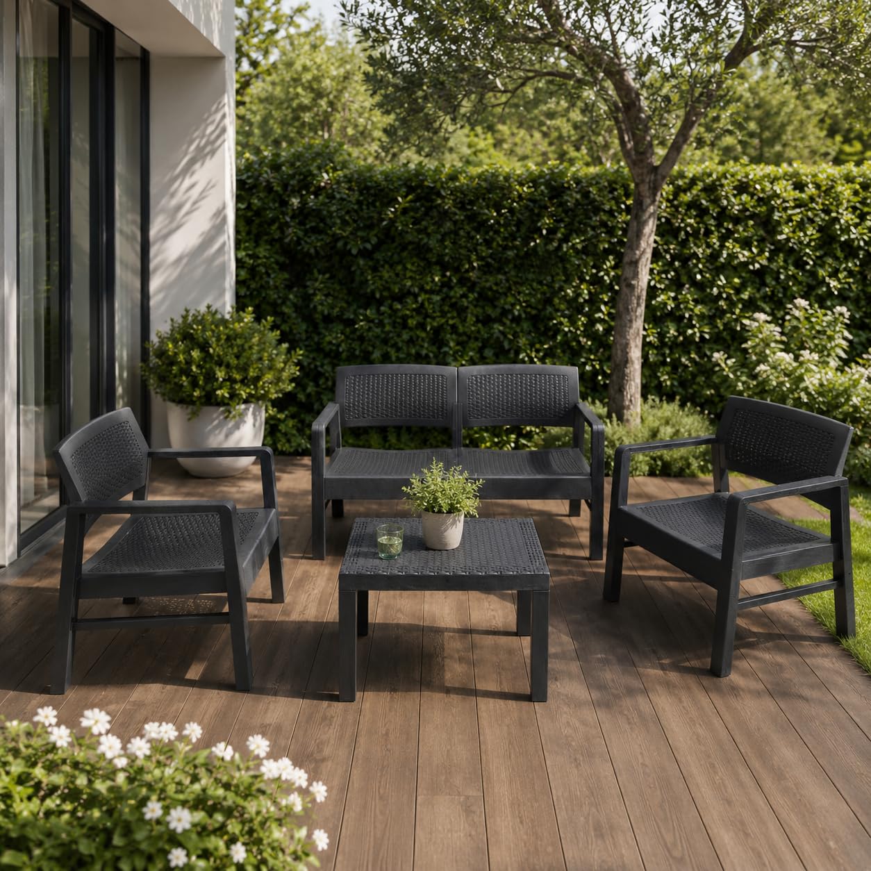 Maury's Set da Giardino Venice Perfetto per Interni ed Esterni, Design Moderno In Colore antracite, Eleganza per il tuo Spazio Outdoor, Con Tavolo, Divano e Due Poltrone (Set Venice)