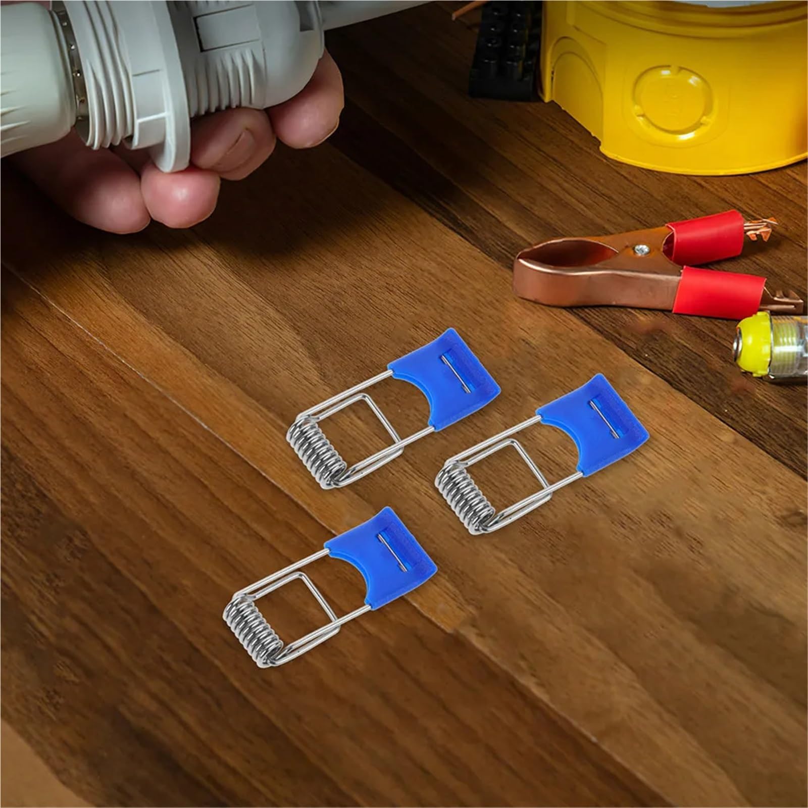 Morsetti a molla per faretti da incasso, clip in plastica e metallo, 200 pezzi | Fissare facilmente le strisce LED e le luci da incasso. Design flessibile e durevole per soffitti, pareti e altro ancora.