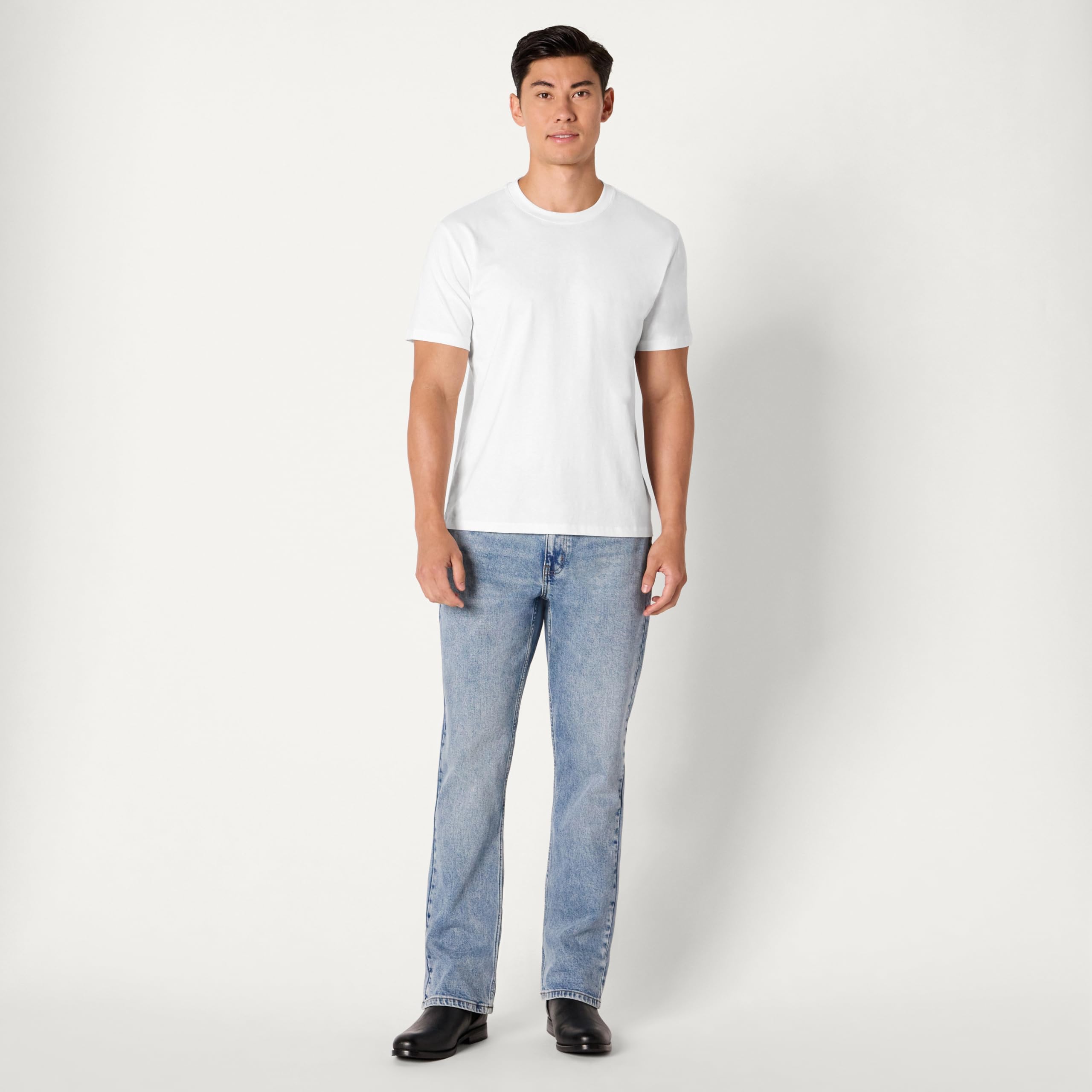 Amazon Essentials Homme Jean Bootcut Coupe Droite à Faible Élasticité