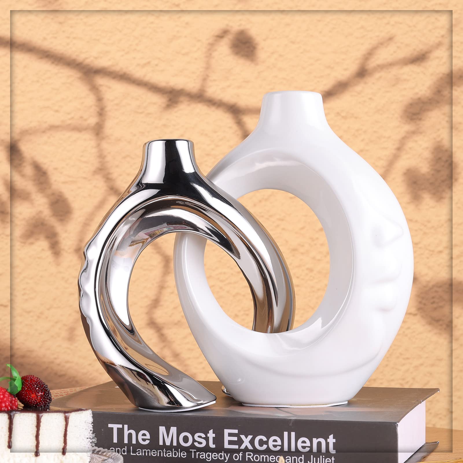Juego de 2 jarrones de cerámica blanca y plateada, redondos de cerámica para decoración de sala de estar, estantería, chimenea, centro de mesa de comedor (blanco plateado)