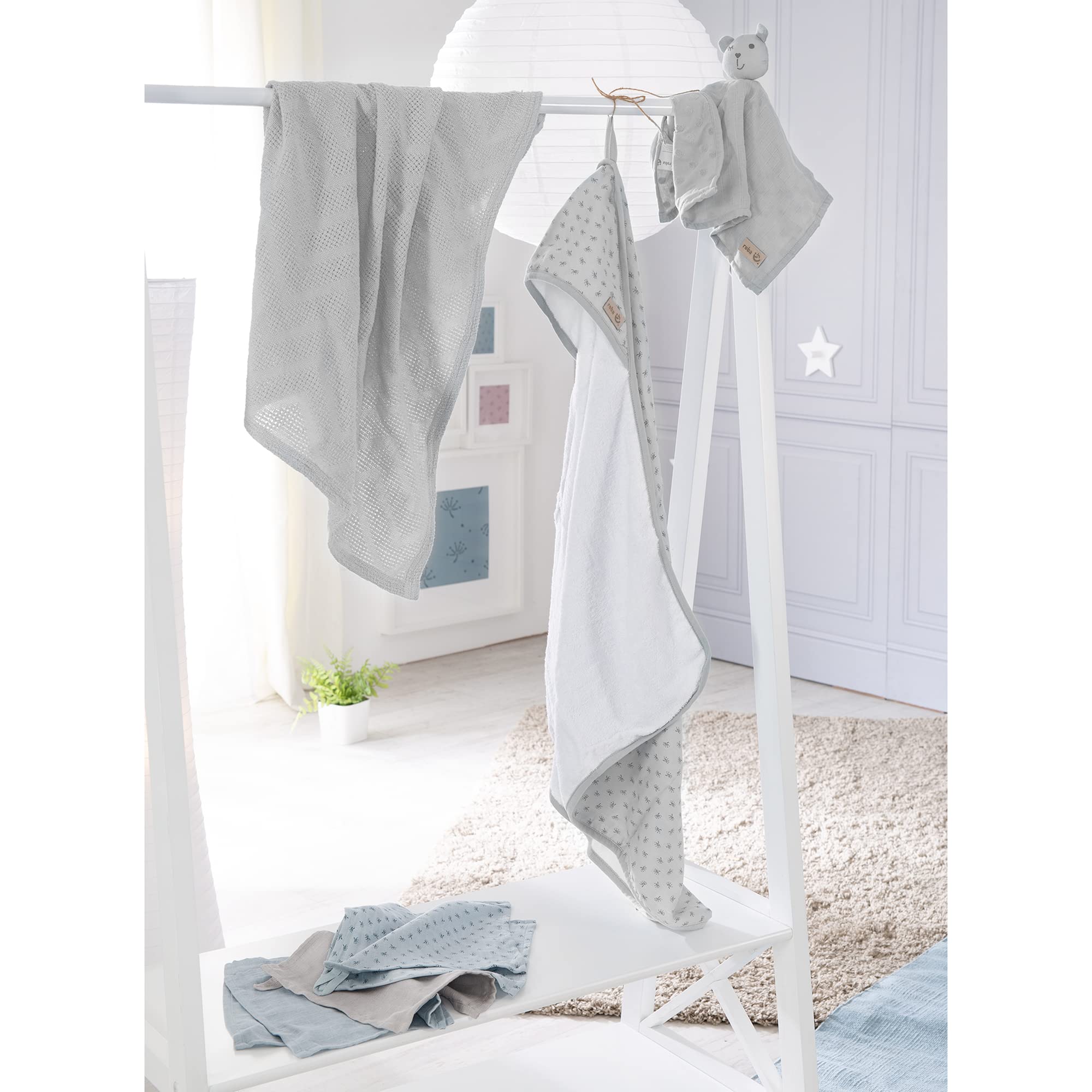 roba Coffret Sortie de Bain Bébé Lil Planet - 1 Cape de Bain + 5 Gants de Toilette + 1 Serviette Doudou + 1 Couverture - Certifié GOTS et OEKO-TEX - Gris Argenté