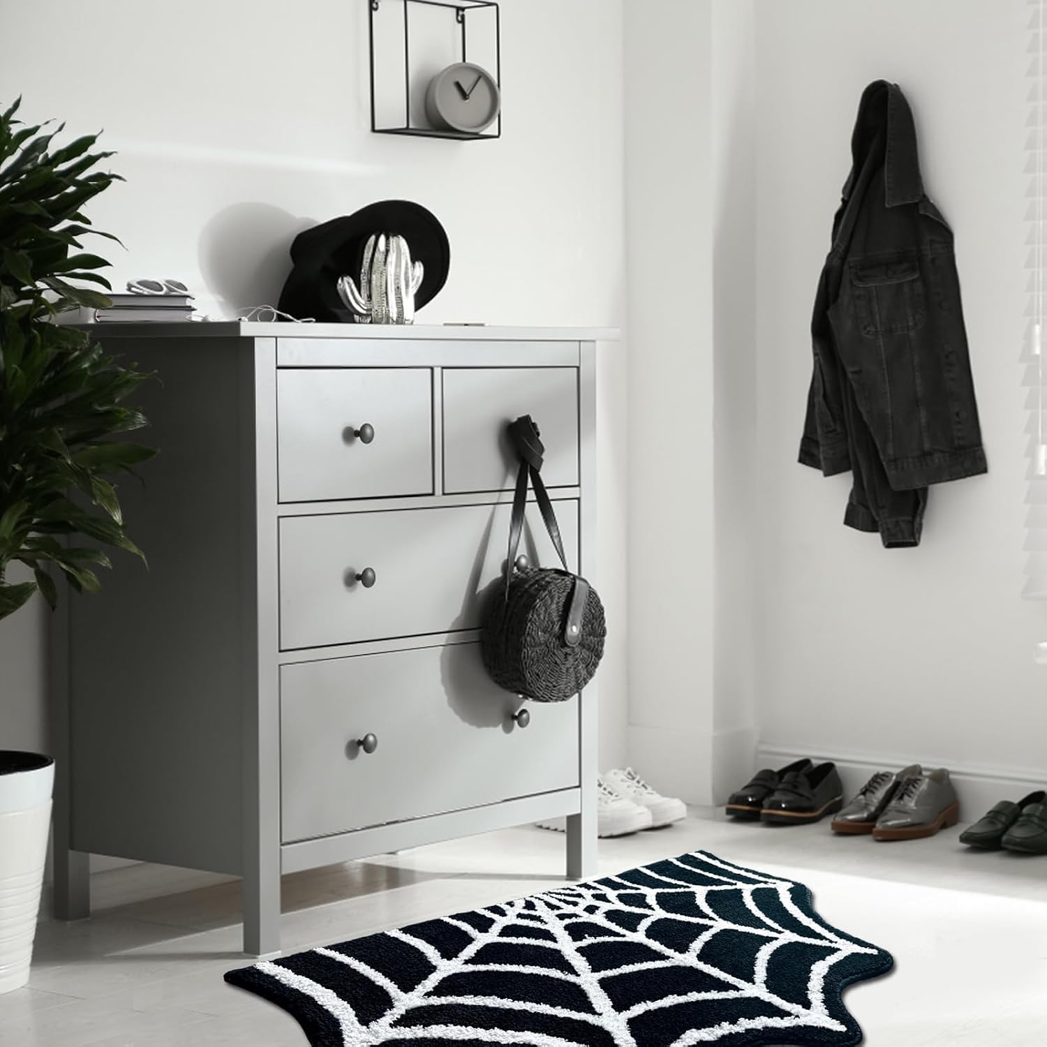 Spider Web Bath Mat, 31"x20" Halloween Bath Mat Goth Rug Absorbent Spiderweb Rug, Non Slip Machine Washable Goth Area Rug Gothic Decor for Bathroom, Front Door, Bedroom (Black)