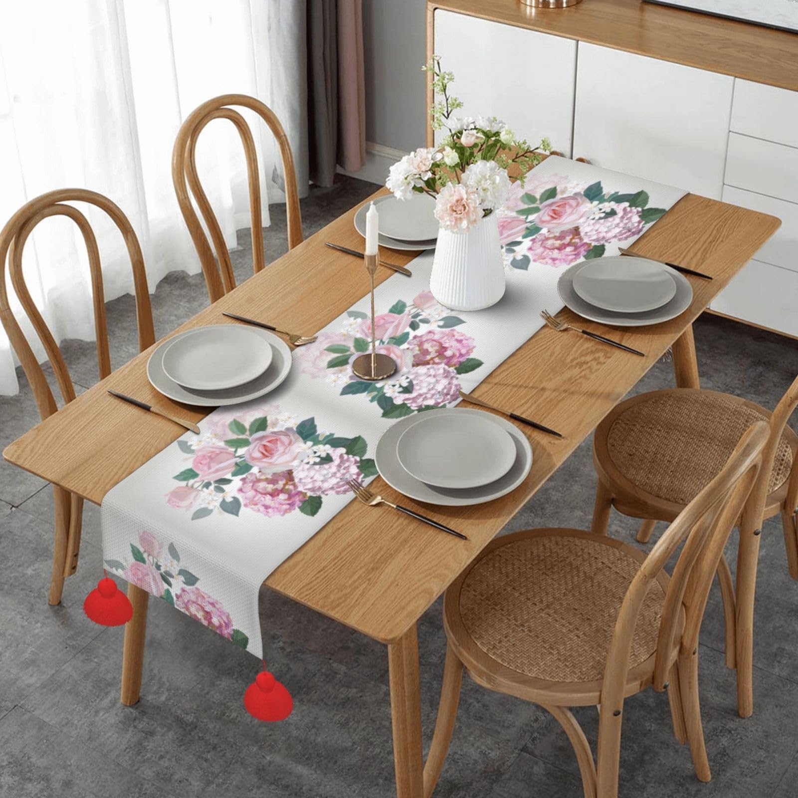 Chemin de table macramé rose hortensia pour transformer une table triste en fête réussie