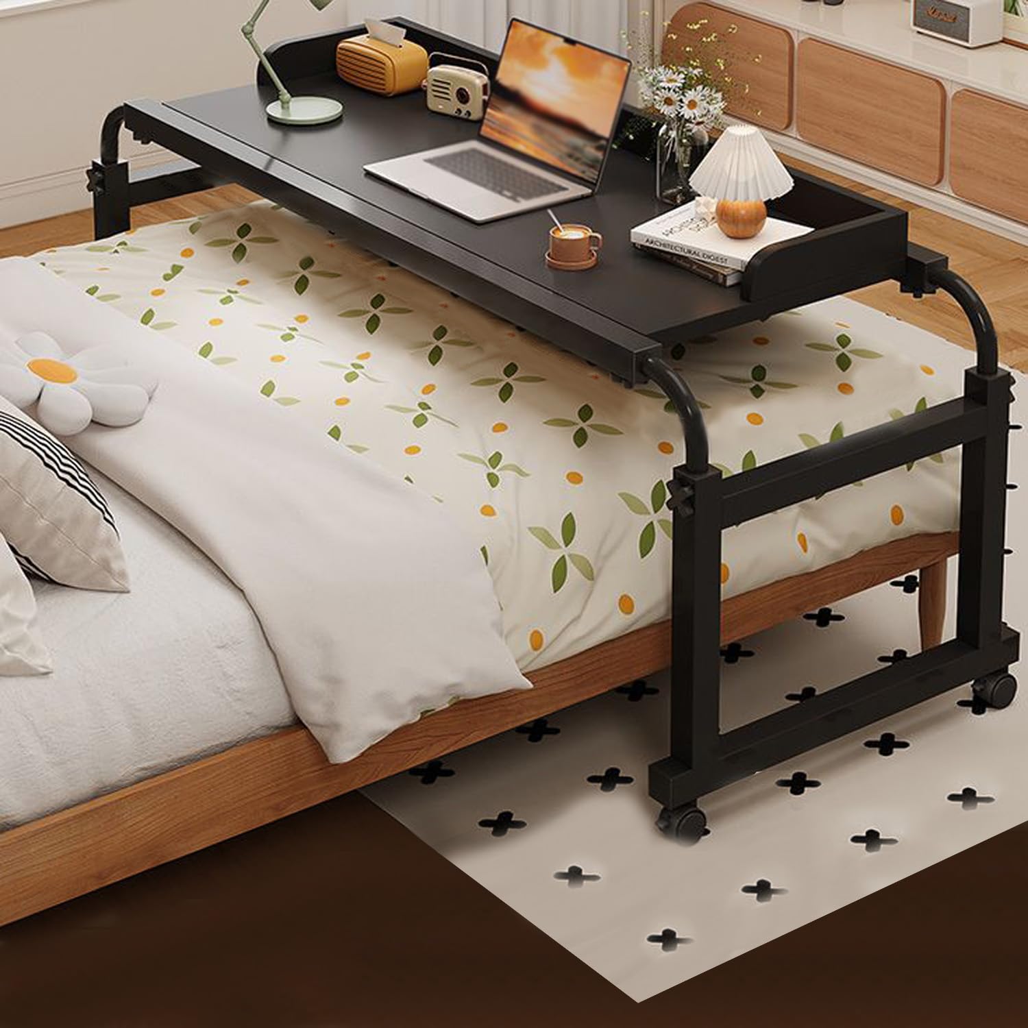 Table de chevet réglable sur roulettes pour travailler confortablement au lit