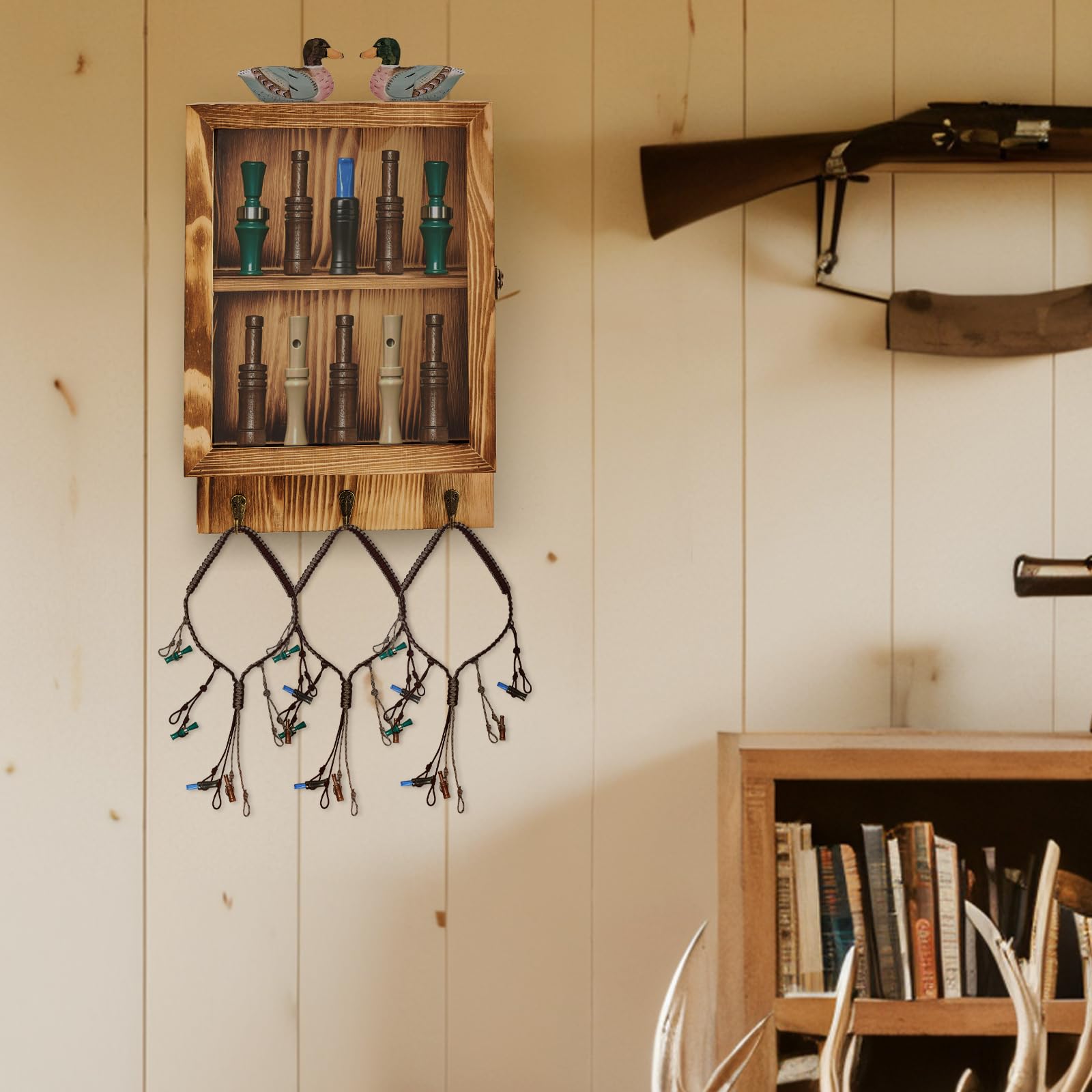 Duck Call Display Rack con 10 slot e 3 ganci per cordino, attrezzatura da caccia con anatra con porta in acrilico trasparente, organizer da parete in legno, per uomini e collezionisti