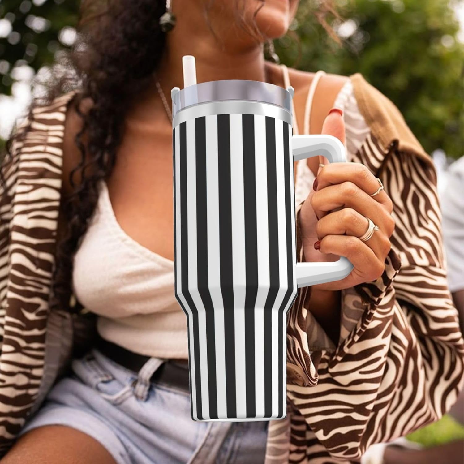40 OZ Black & White Stripe Print Ice Bully Cup with Handle Straw Lid Straw,Stainless Steel Tumbler Coffee Cup