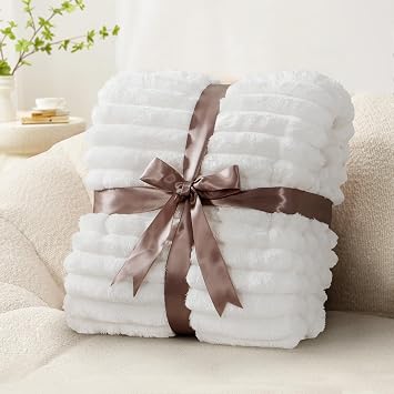 RUIKASI Fleece Throw Blanket for Sofa - Single Fluffy White Throws for Sofas Large, Soft Warm Blanket Throw for Couch, Luxury Decorative Ribbed Bed Blanket 130x150cm