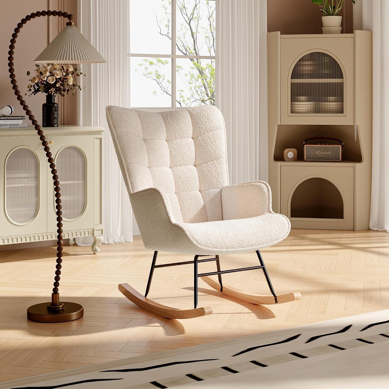 LONELYO Fauteuil à Bascule, Rocking Chair en Tissu Teddy Beige, Fauteuil de Salon avec Assise Rembourrée, Dossier Carré avec Accoudoirs Confortables, Idéal pour Salon et Chambre, Coin Lecture