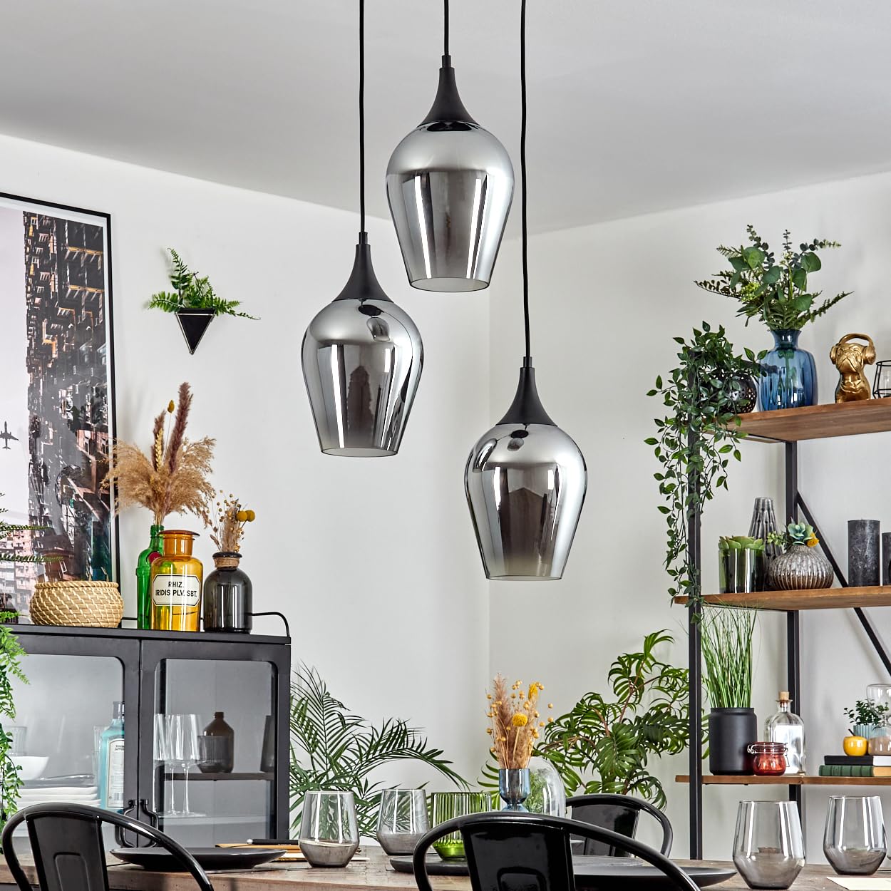 HOFSTEIN Hängeleuchte Lutarp, 3-flammige Hängelampe aus Metall/Glas in Schwarz/Rauchfarben, Retro/Vintage-Design (Ø 18cm), E27, Pendelleuchte höhenverstellbar bis 120cm, Esszimmer, Wohnzimmer, Küche