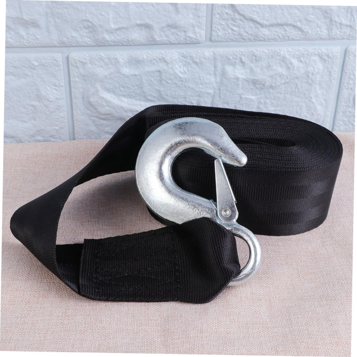Durable Nylon Tow Rope with Hooks for Car Trailers Heavy-Duty Winch Strap for Emergency Towing and Recovery Secure Forged Hook for Safe Use
