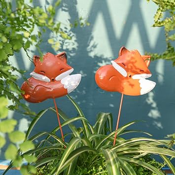 Sungmor 2PC Foxes Decorative Garden Stakes, Animal Statue Stakes for Indoor Outdoor Planters Yard Decor, Metal Arts Lawn Landscaping Decorations, Cute Little Foxes Figurine for Potted Plants Ornament