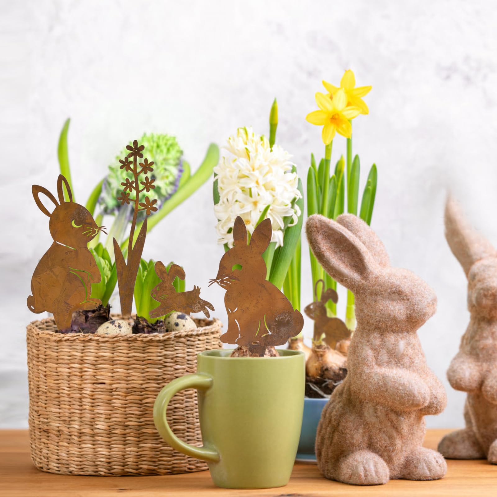 BOFUNX 5pcs Signes de Cour Pâques Signe de Pelouse en Fer Rouillé Forme de Lapin Panneaux de Pâques Piquets de Jardin Décorations Extérieures Jardin de Pâques