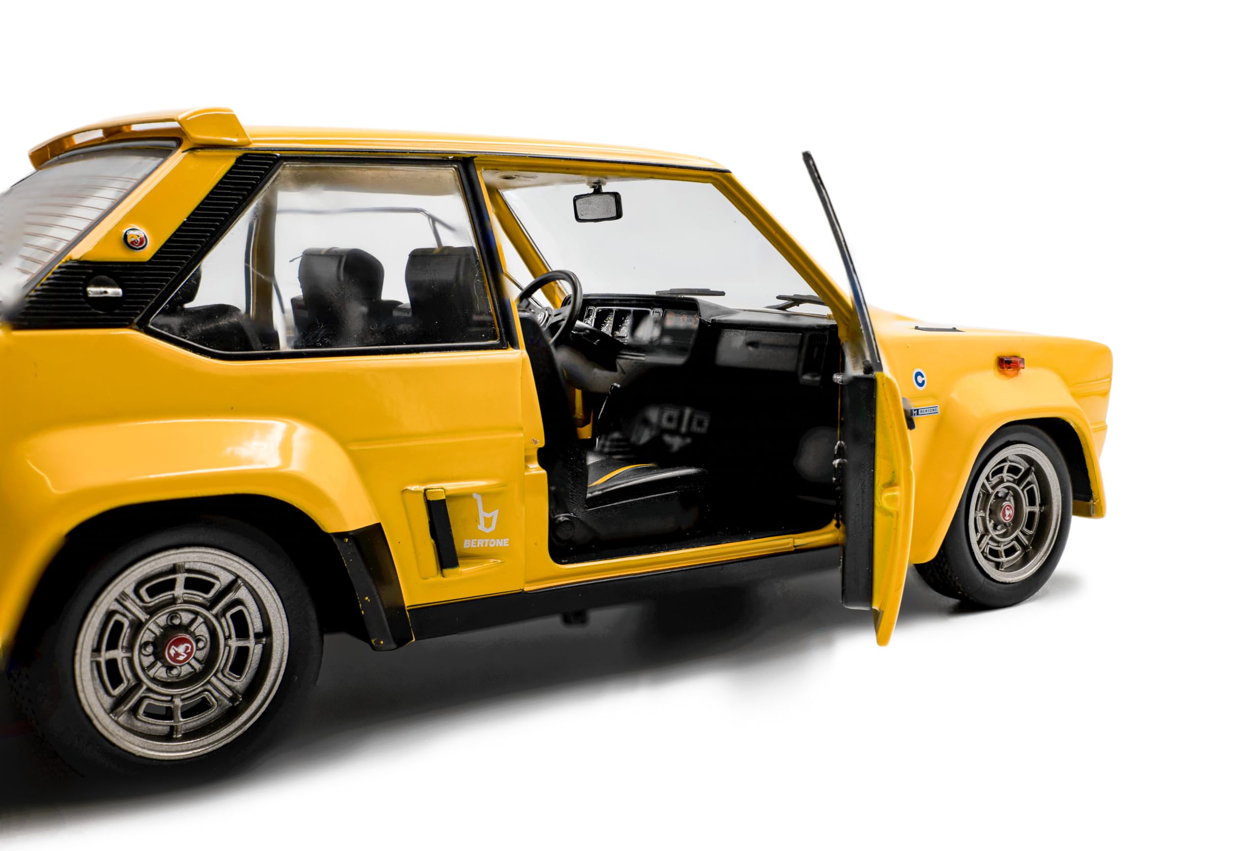 Solido 1:18 Fiat 131 Abarth 1980 Giallo