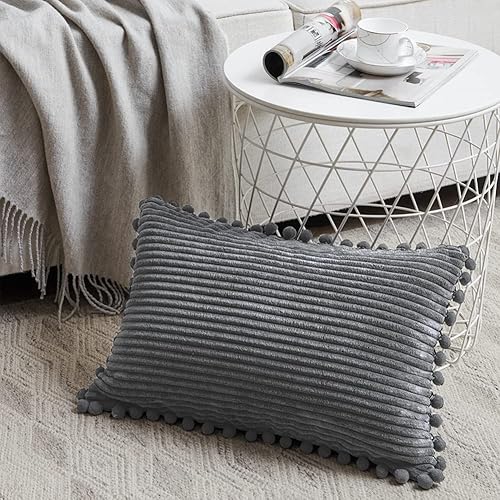 Vista 2 de Fancy Homi - Paquete de 2 fundas decorativas color gris oscuro para cojines, fundas rectangulares de pana suave y con pompones, estilo bohemio