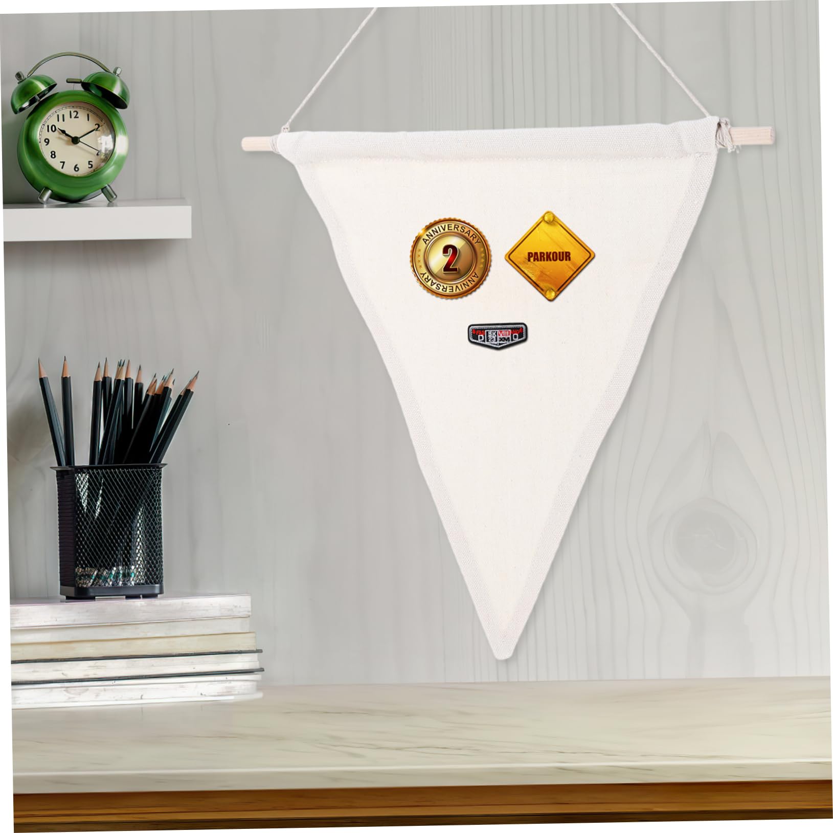 GRIRIW Badge Brooch Display Hanging Pin Banner Pennant Banner for Enamel Pins Wall Decor Diy Craft Random Color