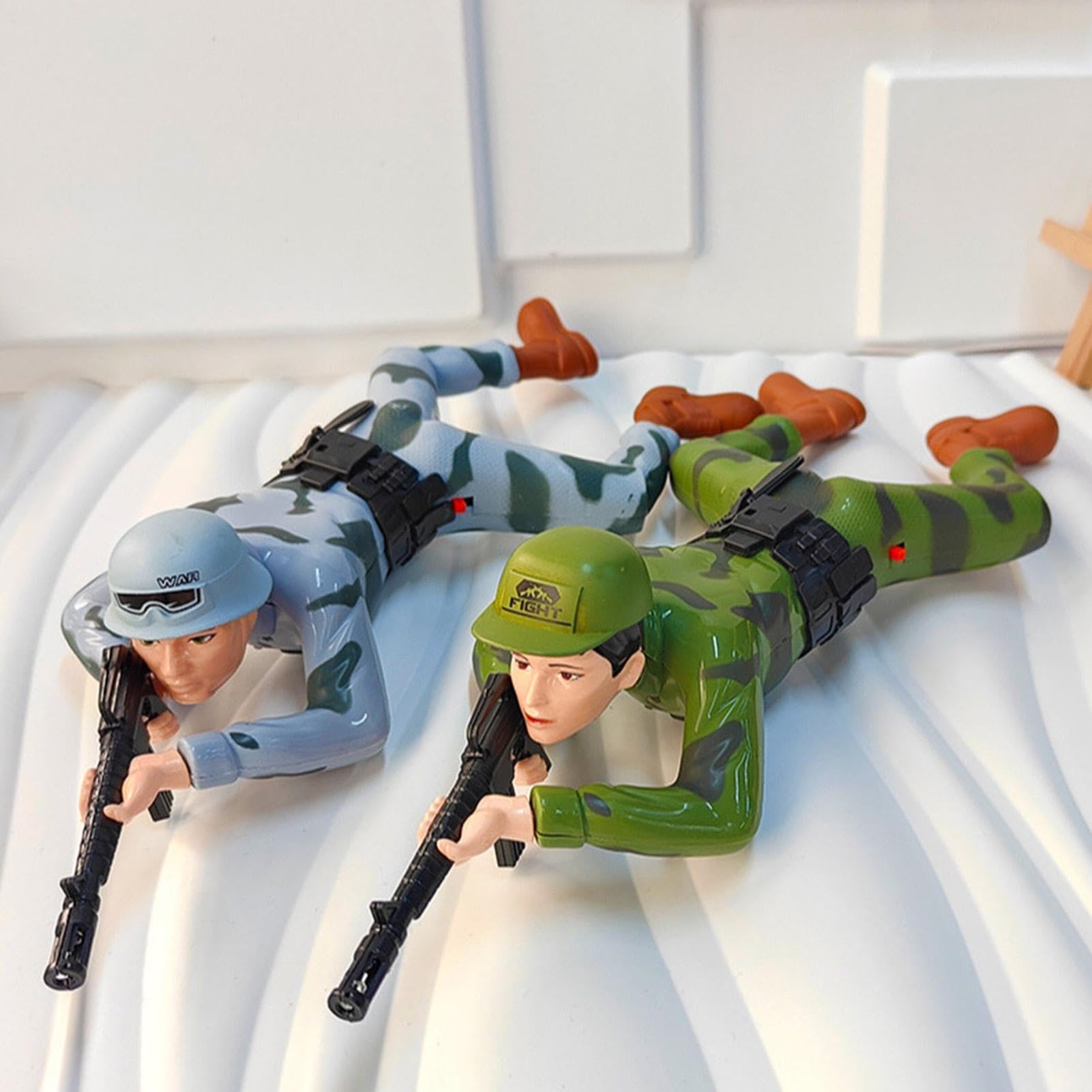 Amazon.co.jp: 男の子向けおもちゃの兵隊、音と光の電気玩具可動