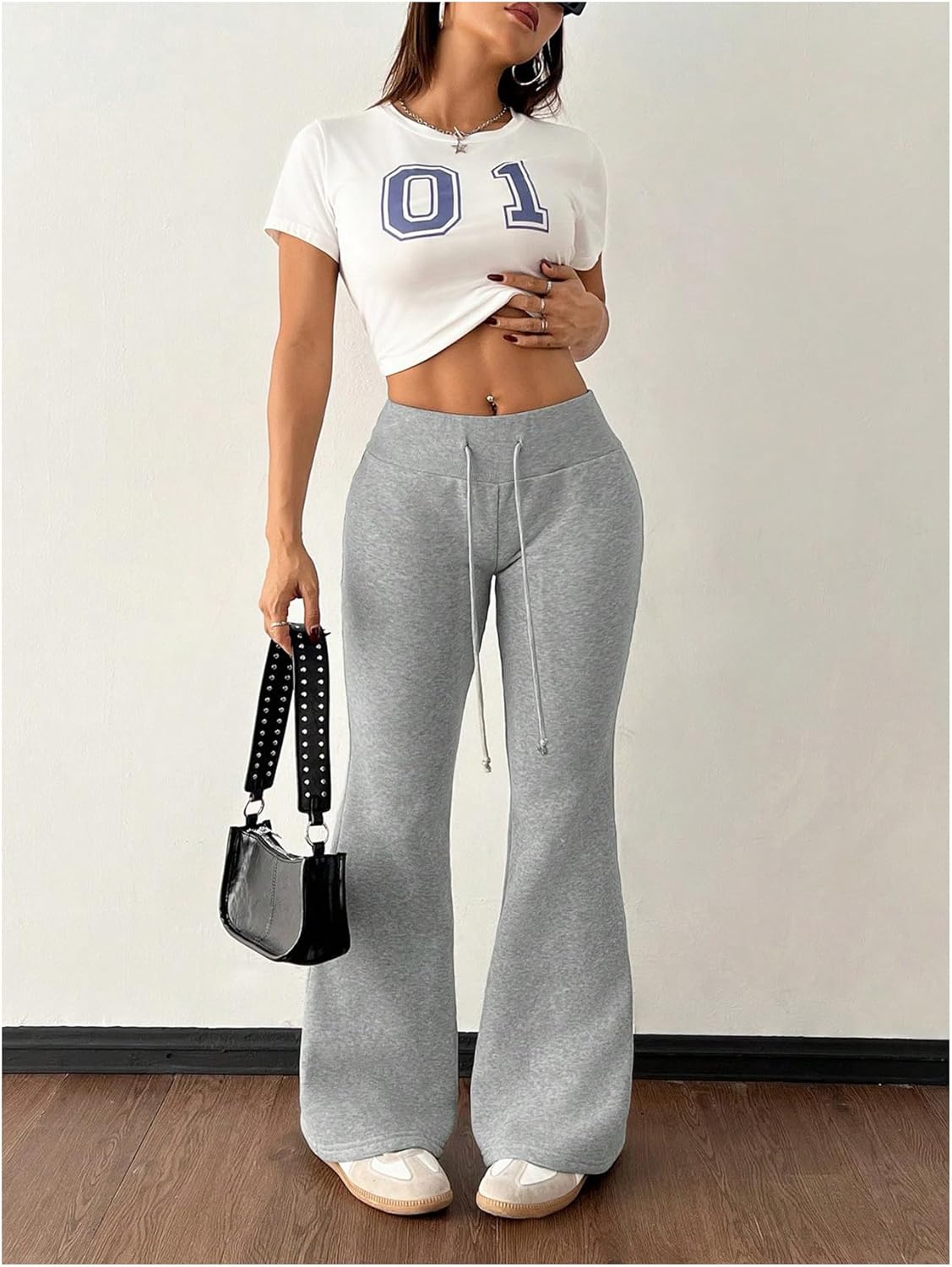 Verdusa Petite Pants for Women Drawstring Elastic Waist Flare Sweatpants Casual Athletic Bell Bottom Pants Winter Outfits