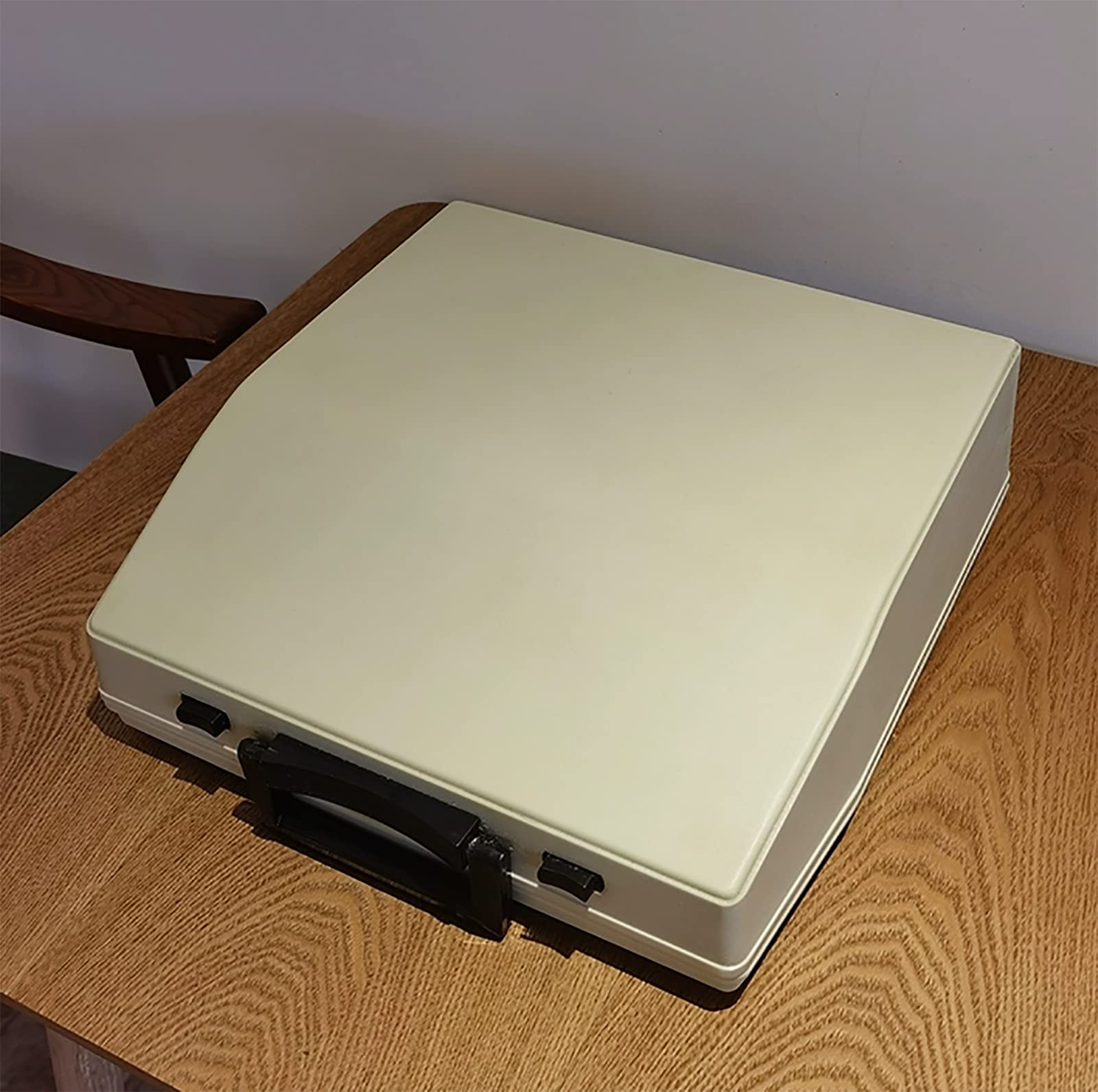 Traditionelle tragbare manuelle Schreibmaschine, mechanische englische Schreibmaschine, mit Koffer zum Tragen, zum Aufzeichnen von Notizen, Briefen, Memoiren