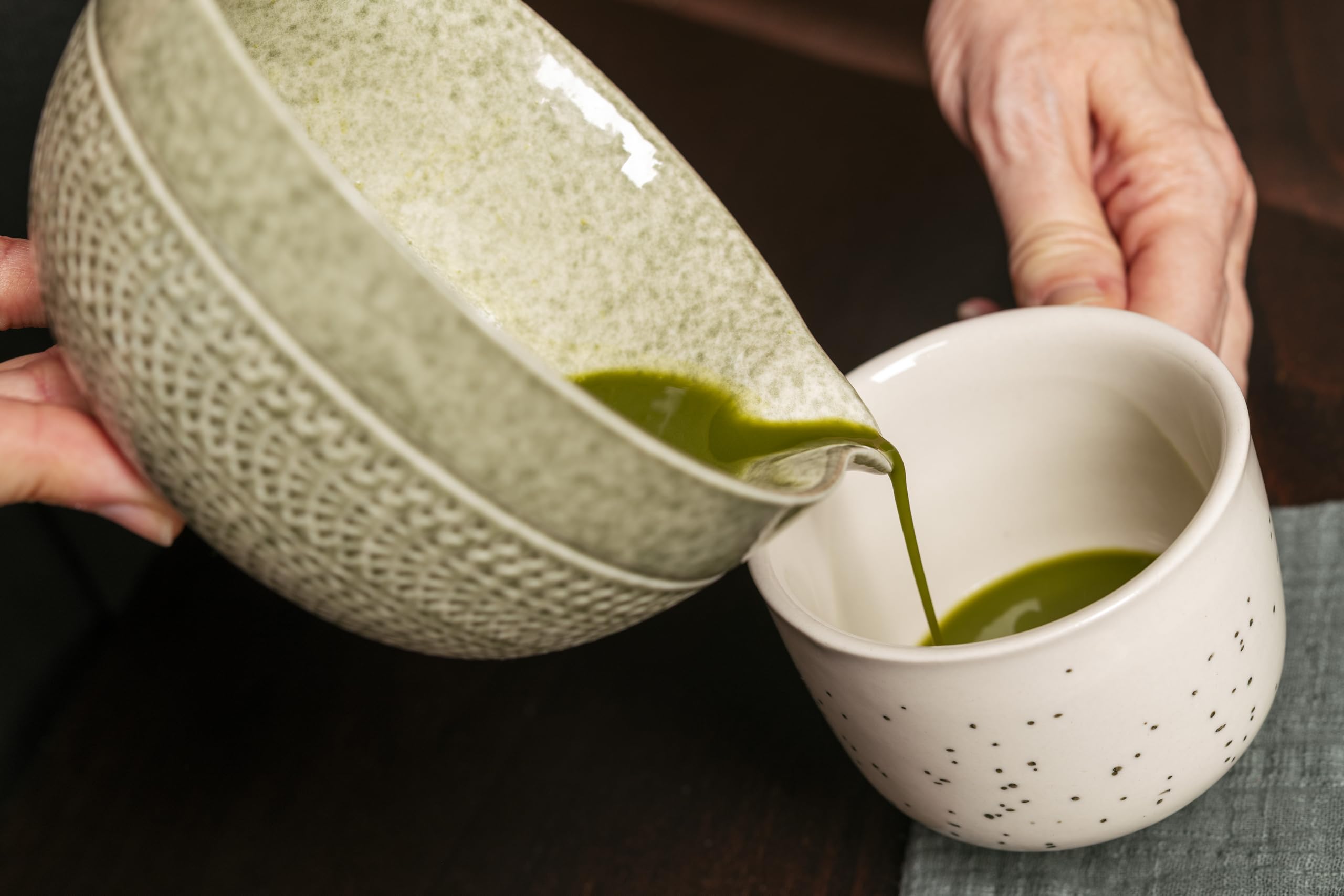 Kit Matcha Completo, Set Matcha Kit de Ceremonia de Te, Juego de Te de 7 piezas. Tazón de Cerámica y Batidor Premium de Bambu de Calidad, Ideal para Regalo. Bienestar y Harmonía.