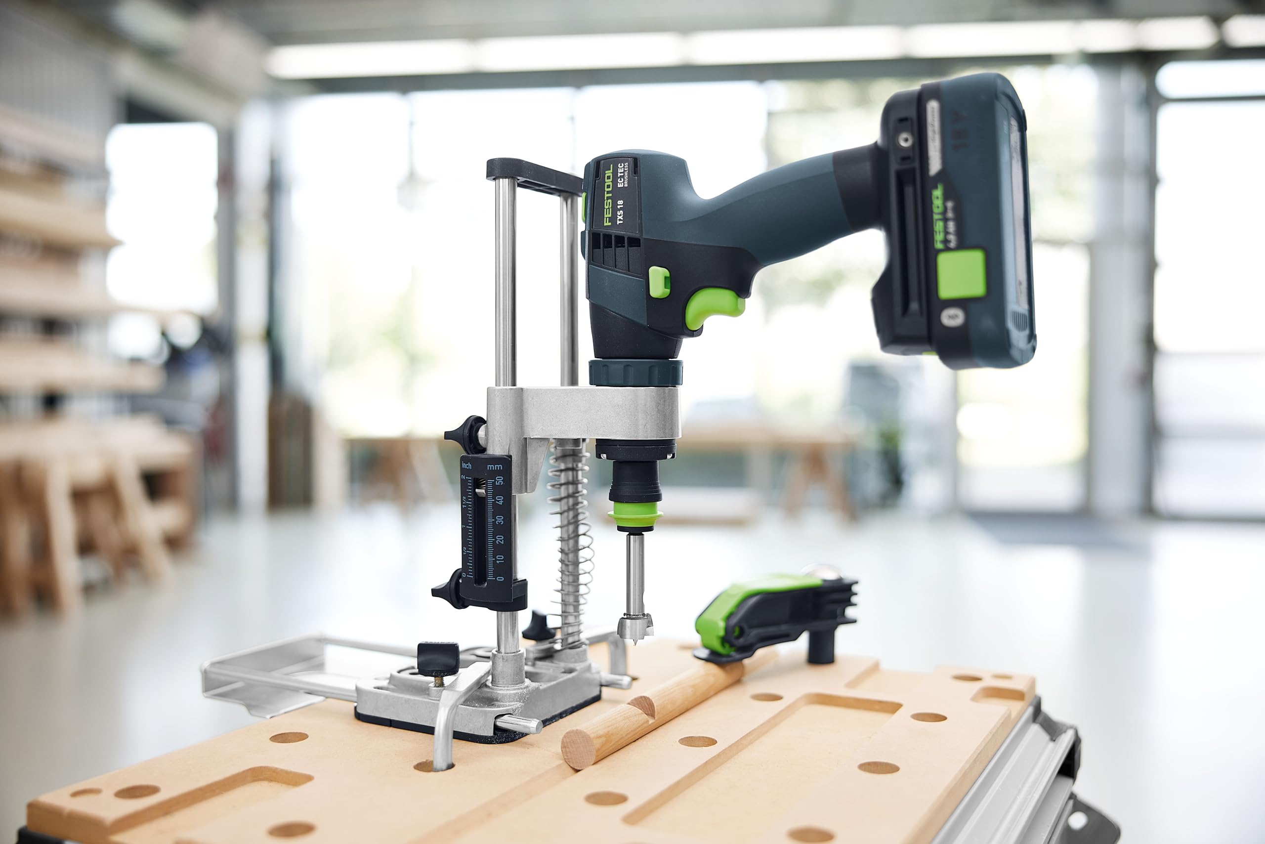 Festool Mobiler Bohrvorsatz MB 40-Set | Robustes Bohrgestell mit Tiefeneinstellung bis 50mm, CENTROTEC-Futter, Spanabsaugung & Systainer SYS3 M 187