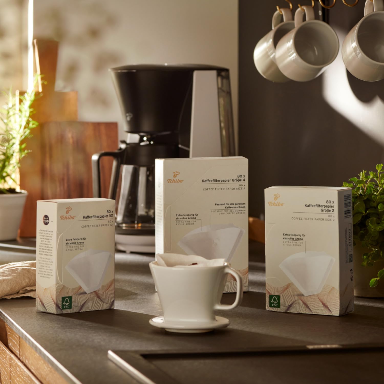 Tchibo Kaffeefilter Größe 4 Großpackung 1440 Stück - Premium Qualitätspapier Filtertüten 18x80, nachhaltig, aromatisch, kompostierbar & umweltschonend, weiß