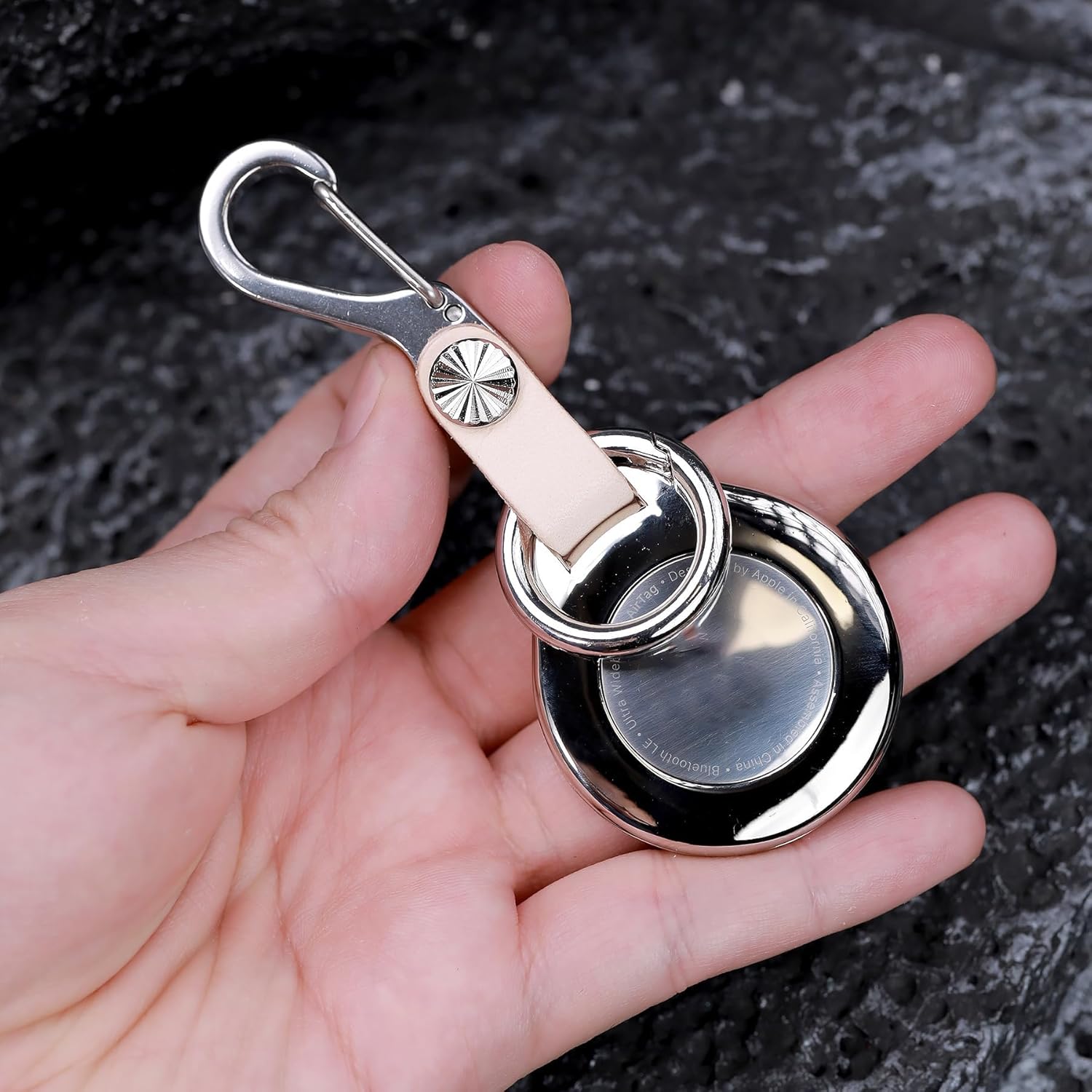 Keychain Vegetable Tanned Leather for Apple Airtags metal alloy case lost Luggage Pets car key Holder Carabiner Finders