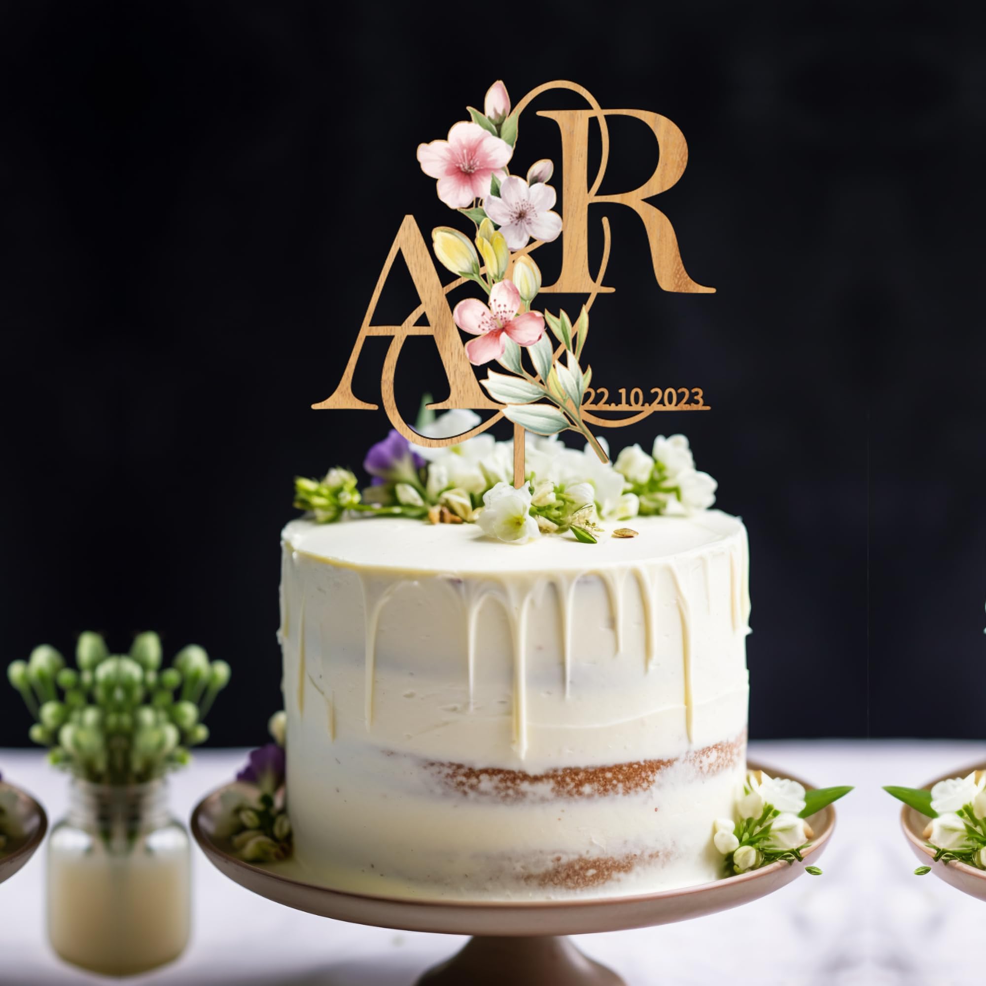 Personalized Spring Wedding Cake Topper in Wood Custom Bride and Groom Initial Cake Topper Wedding Date Cake Decoration (Spring Flowers)