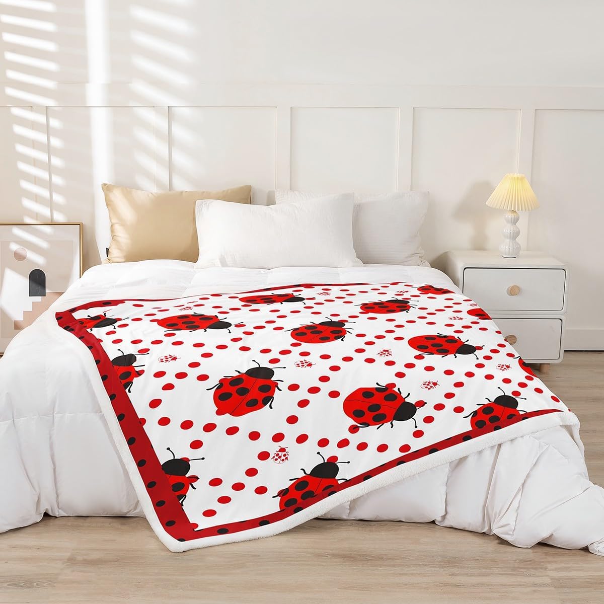 Feelyou Cute Ladybird Fleece Throw Blanket Black Red Ladybird Blanket for Kids Adult Boys Girls Kawaii Animal Plush Blanket Wave Dot Fuzzy Blanket for Sofa Bed Couch,Throw 50x60 Inches