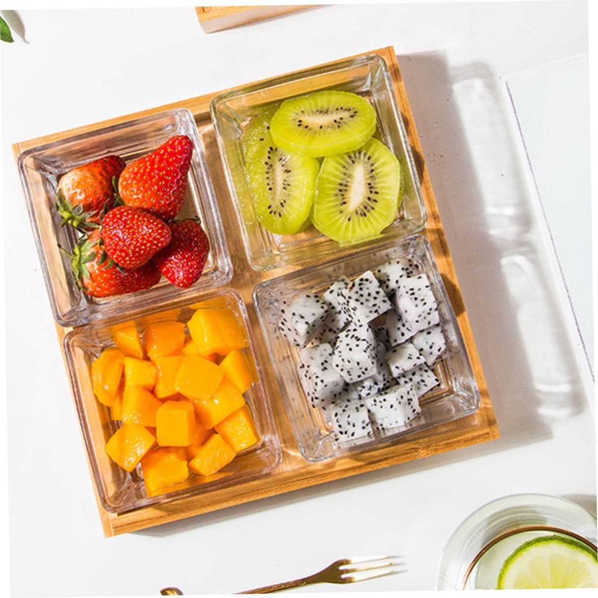 jojofuny Plateau à Fruits Compartimenté en Verre Transparent 4 Compartiments Assiette à Noix pour Collations Plateau de Service pour Fruits Secs pour Présentation et Organisation de
