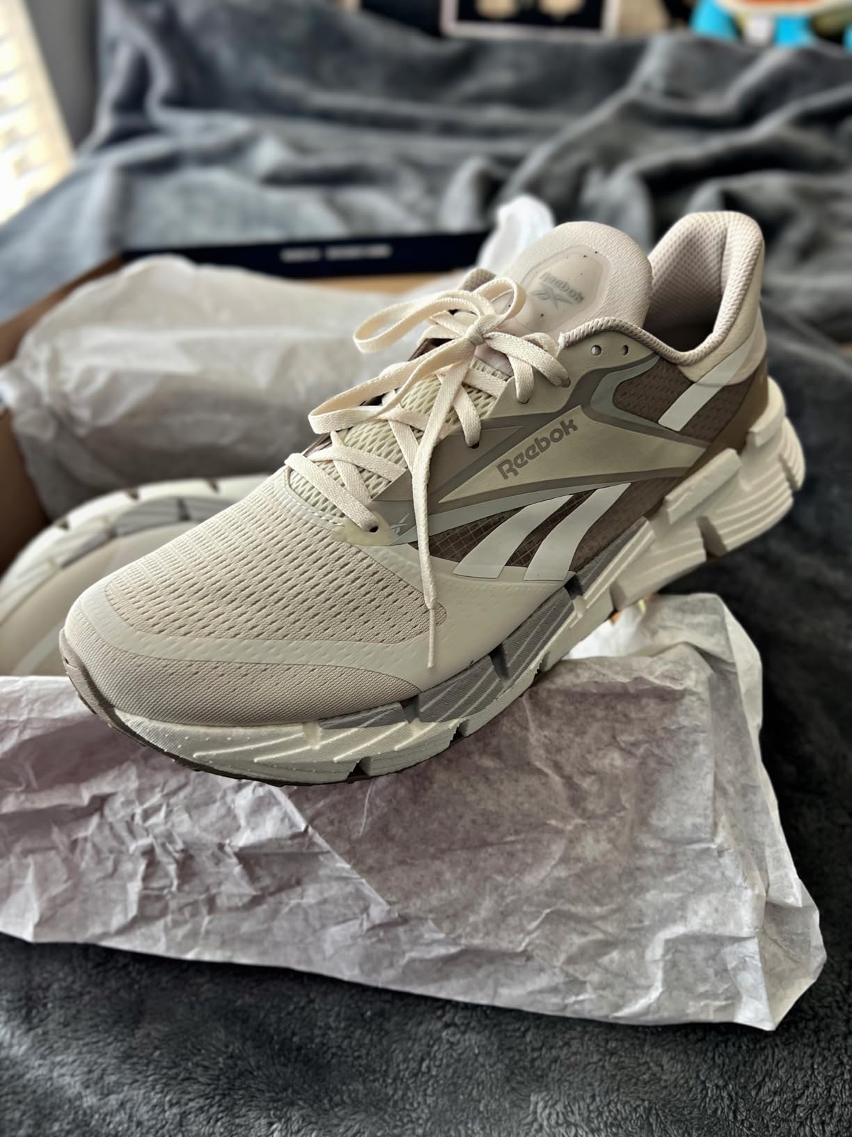 Reebok FloatZig 1 vista lateral perfil completo