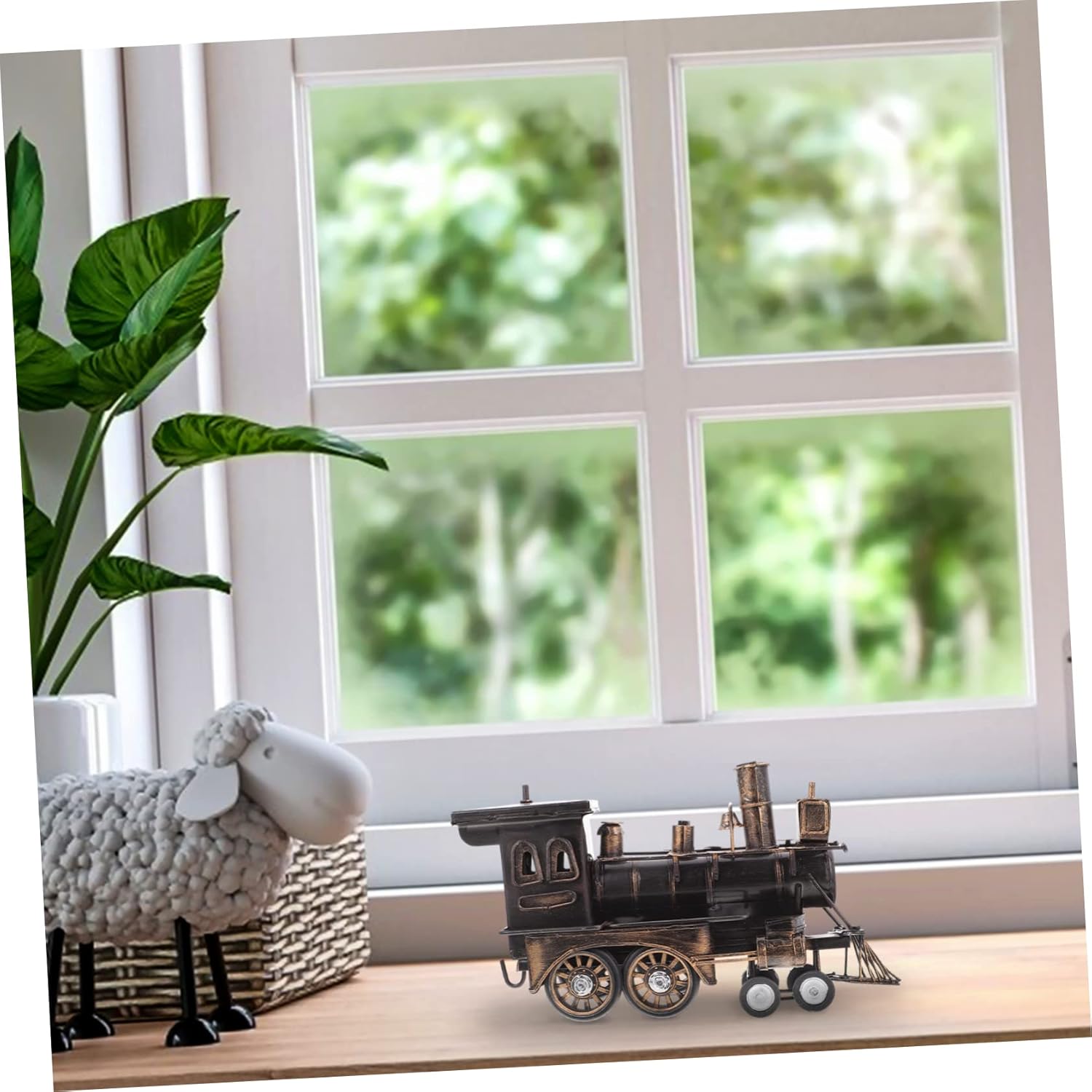 1pc Locomotive Sculpture Vintage Model Creative Desktop Accessory for Home Decor Photography Prop for Train Enthusiasts and Collectors