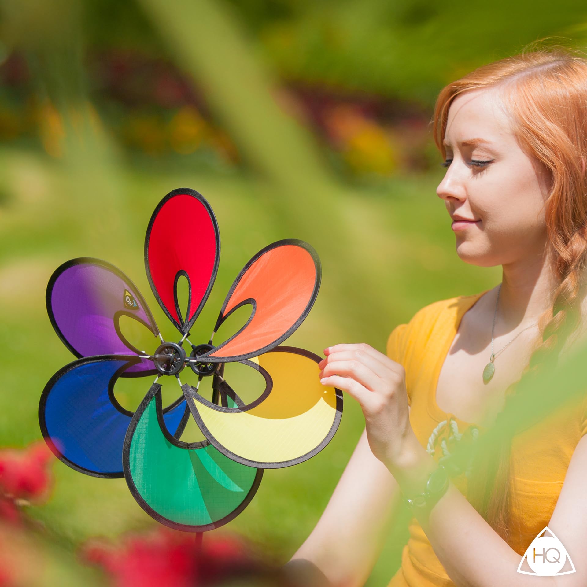 HQ Design Windspiration - Flower, UV-beständige und wetterfeste Windspiel Deko für Garten, Terrasse und Balkon - Windrad inkl. Standstab (Paradise Flower Rainbow)
