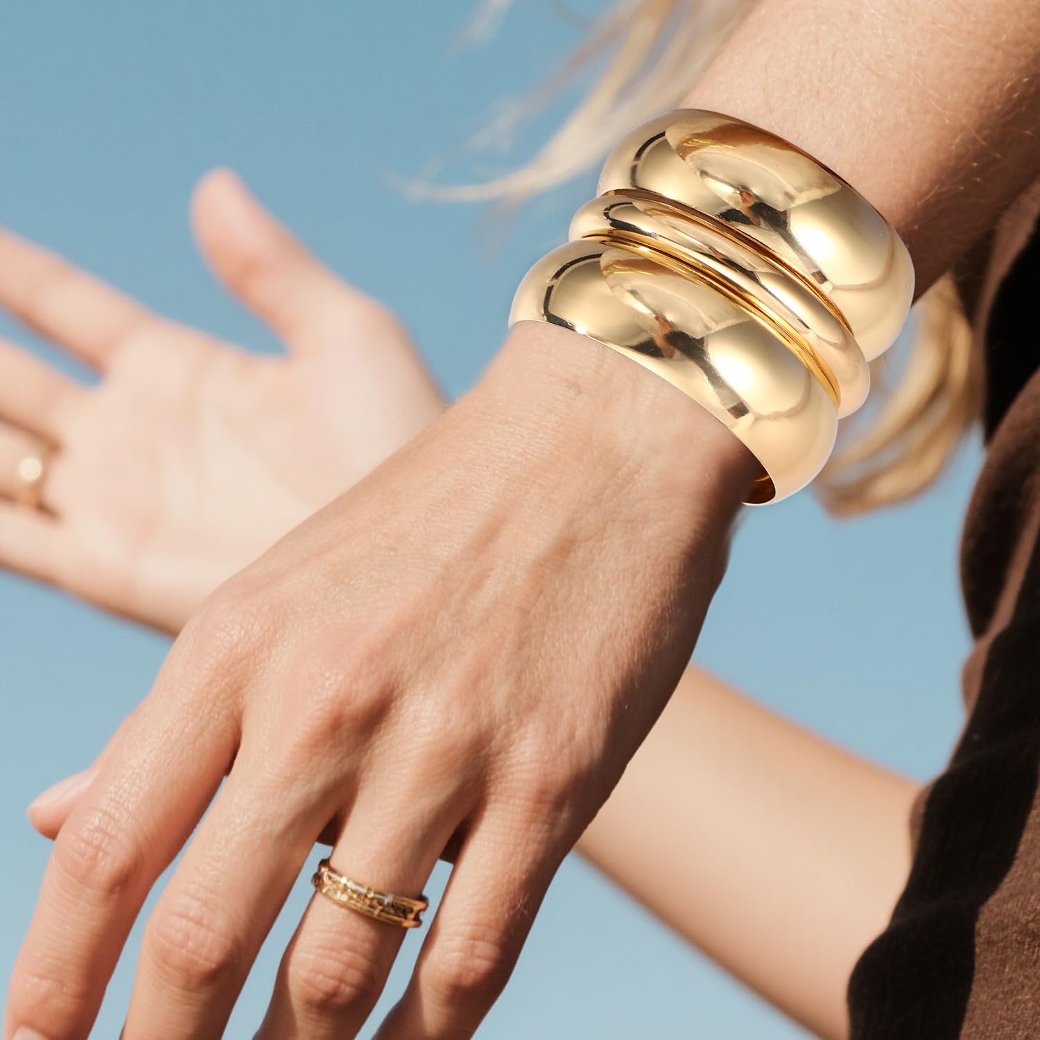 3 szt. Złota Bransoletka Typu Bangle dla Kobiet, Gruba Szeroka Bransoletka Mankietowa Modna Wyrazista Biżuteria z Charakterem Zestaw Bransoletki w Kolorze Złotym Moda Akcesoria Prezent