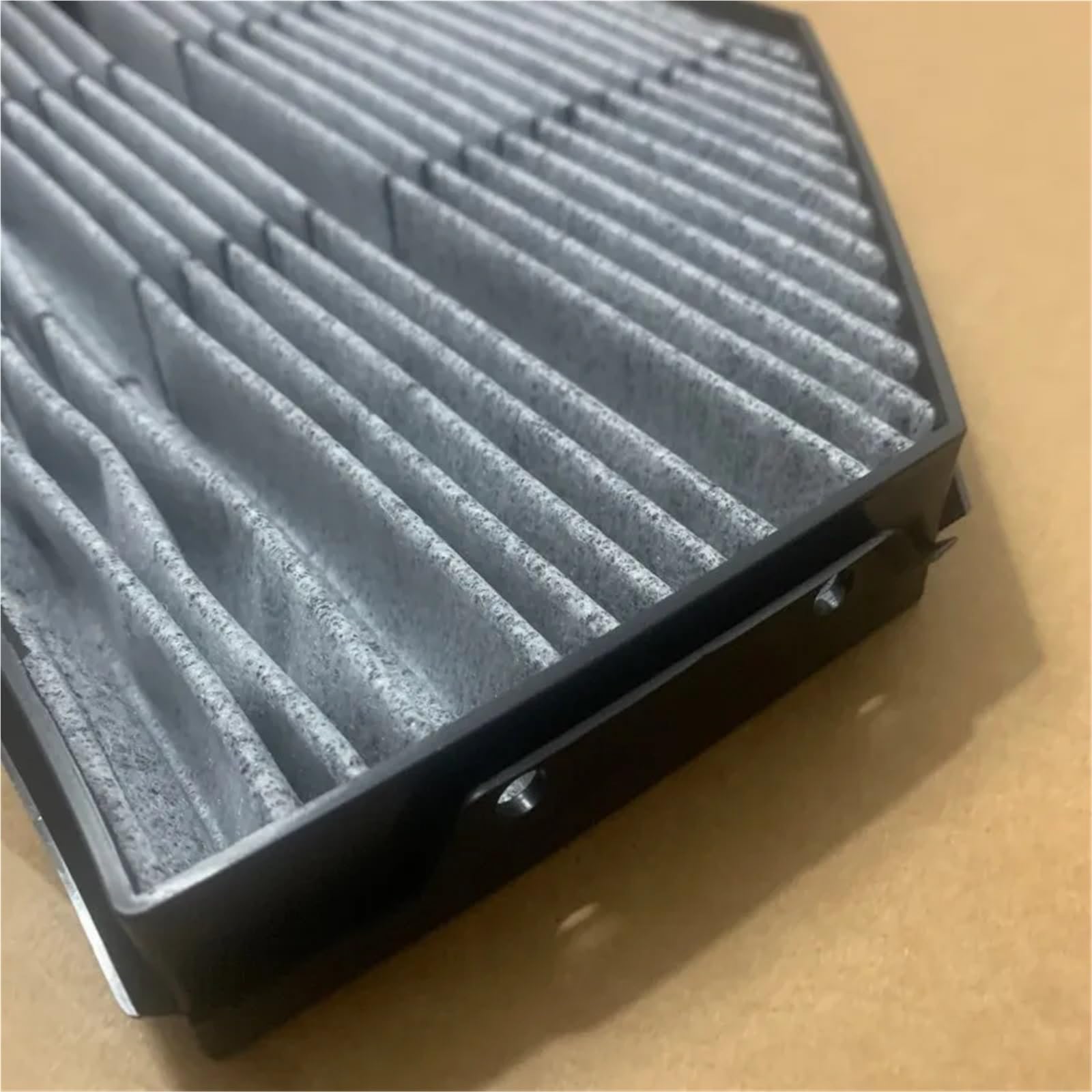Pasuje do filtra klimatyzacji ciężarówki Benz OE A9608300018 A9608300718 A0008309718 A9608300218 0008309518 E3930LI Filtr powietrza kabinowego
