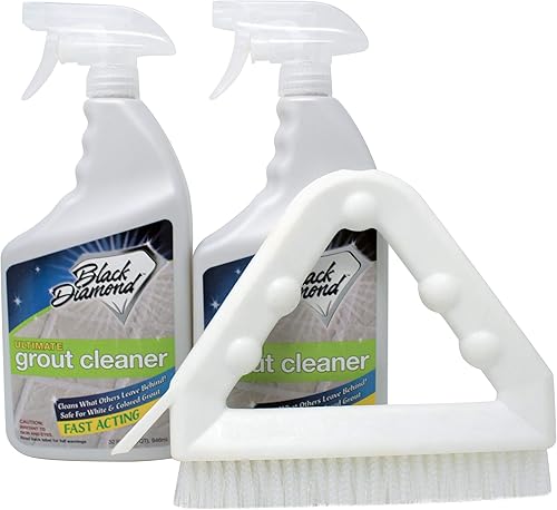 El limpiador de lechada definitivo para pisos de baldosas elimina años de suciedad y mugre. Solución de limpieza por pulverización resistente.