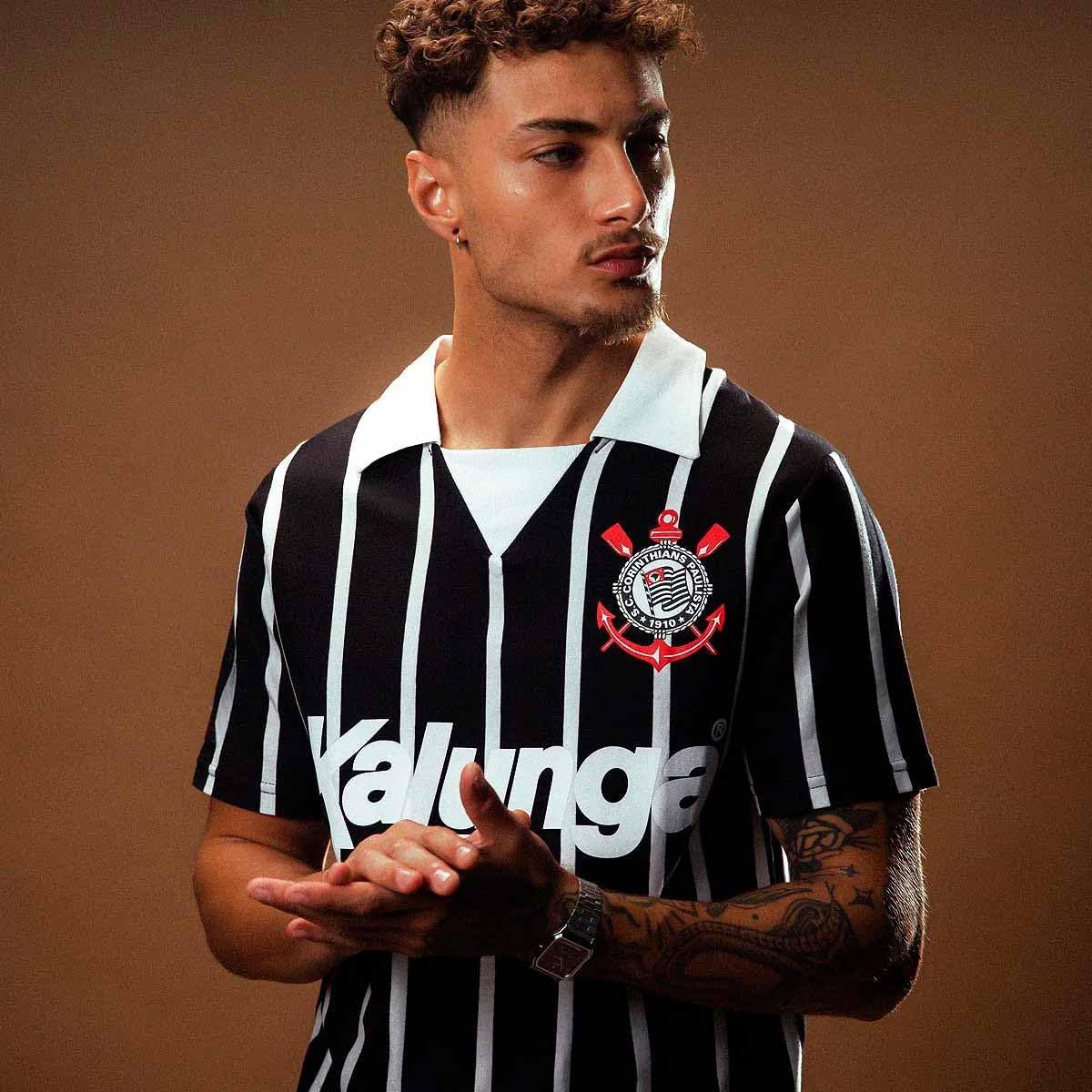 CAMISA POLO CORINTHIANS RETRÔ KALUNGA, MASCULINA, PRETA